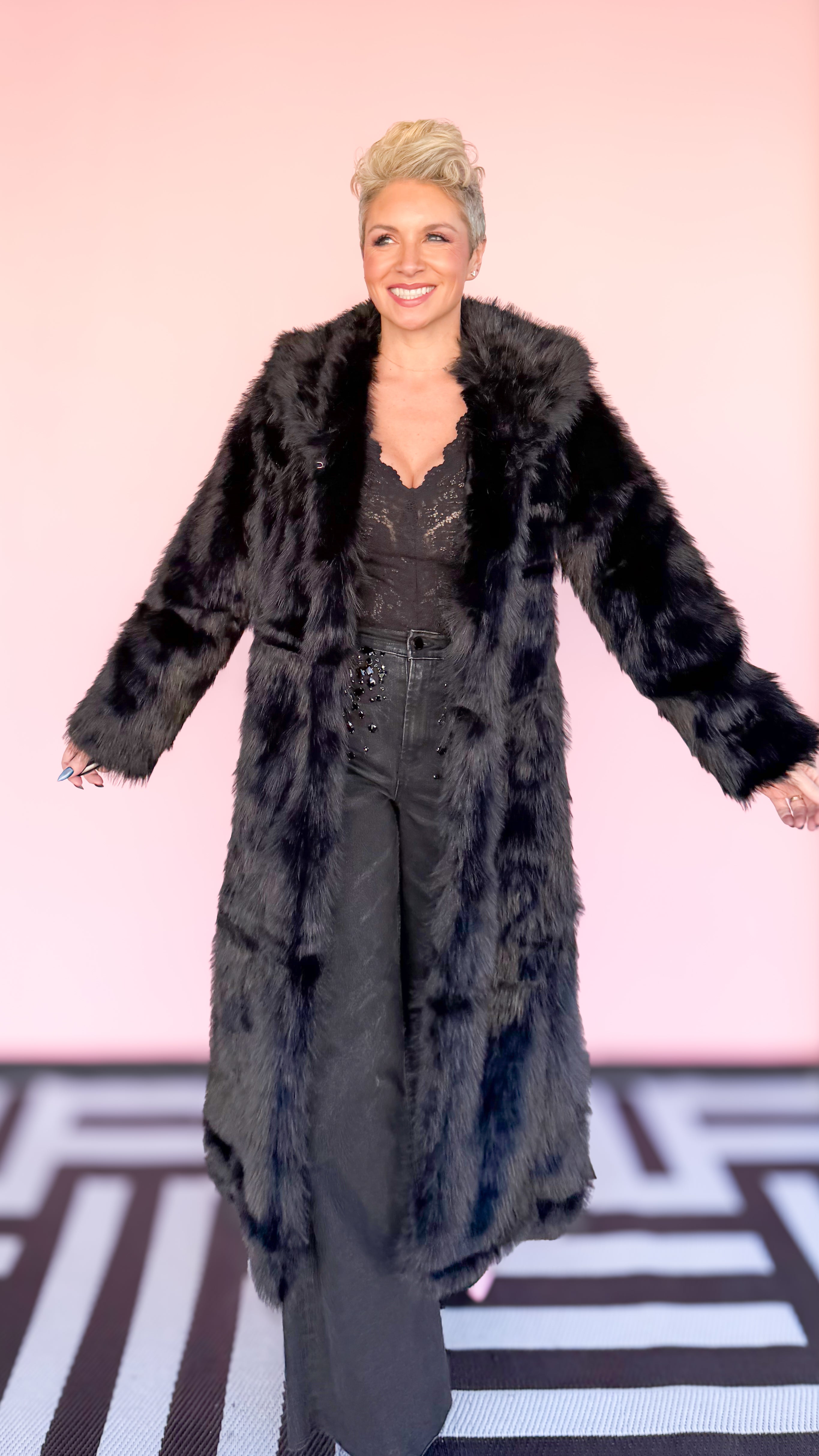 Long Faux Fur Coat/Black