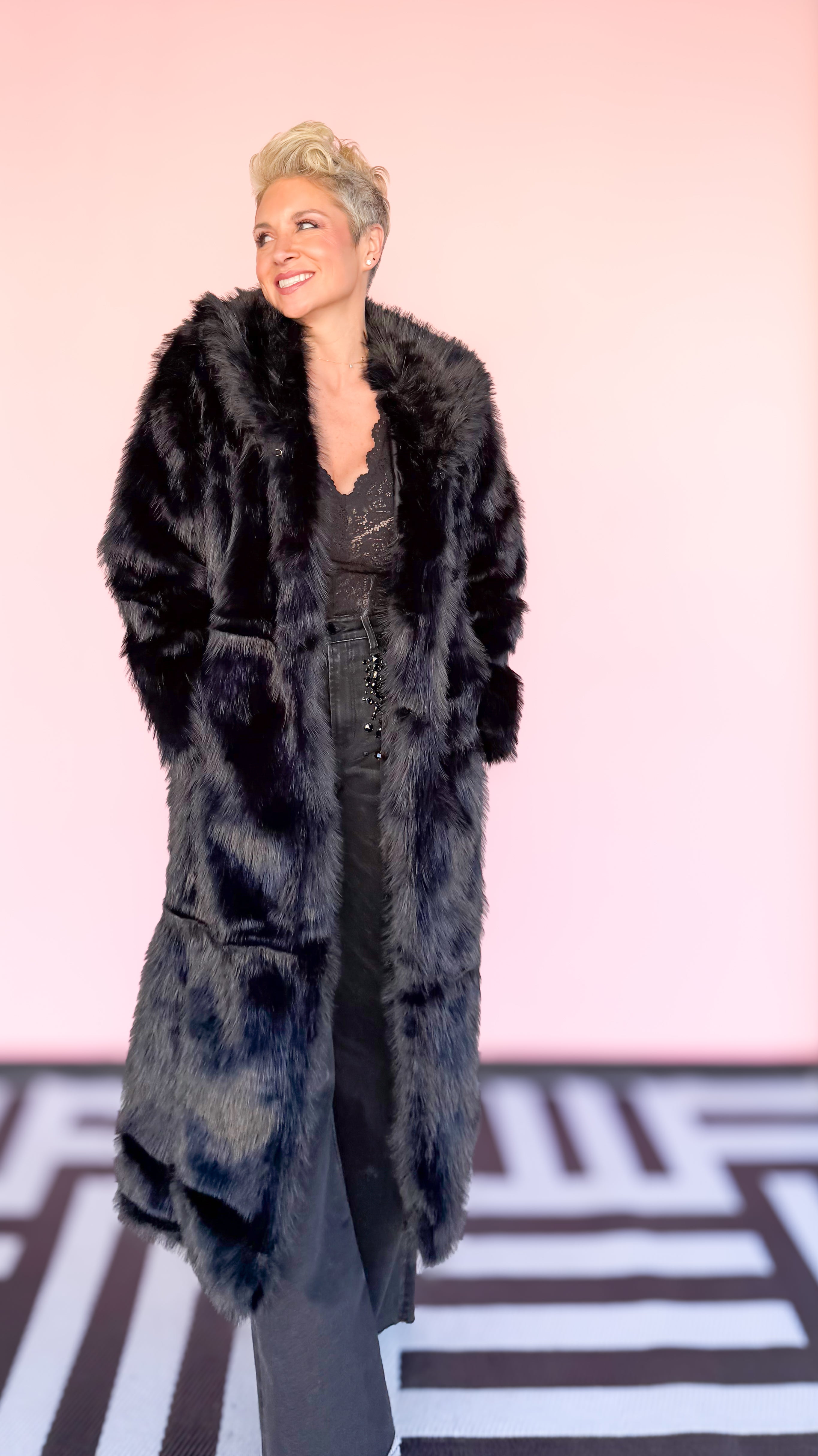 Long Faux Fur Coat/Black