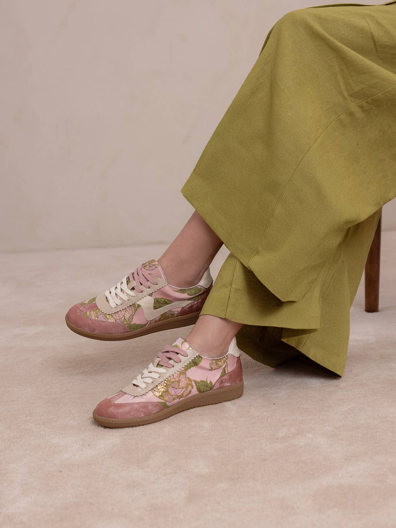 Rose Garden Classic Sneakers
