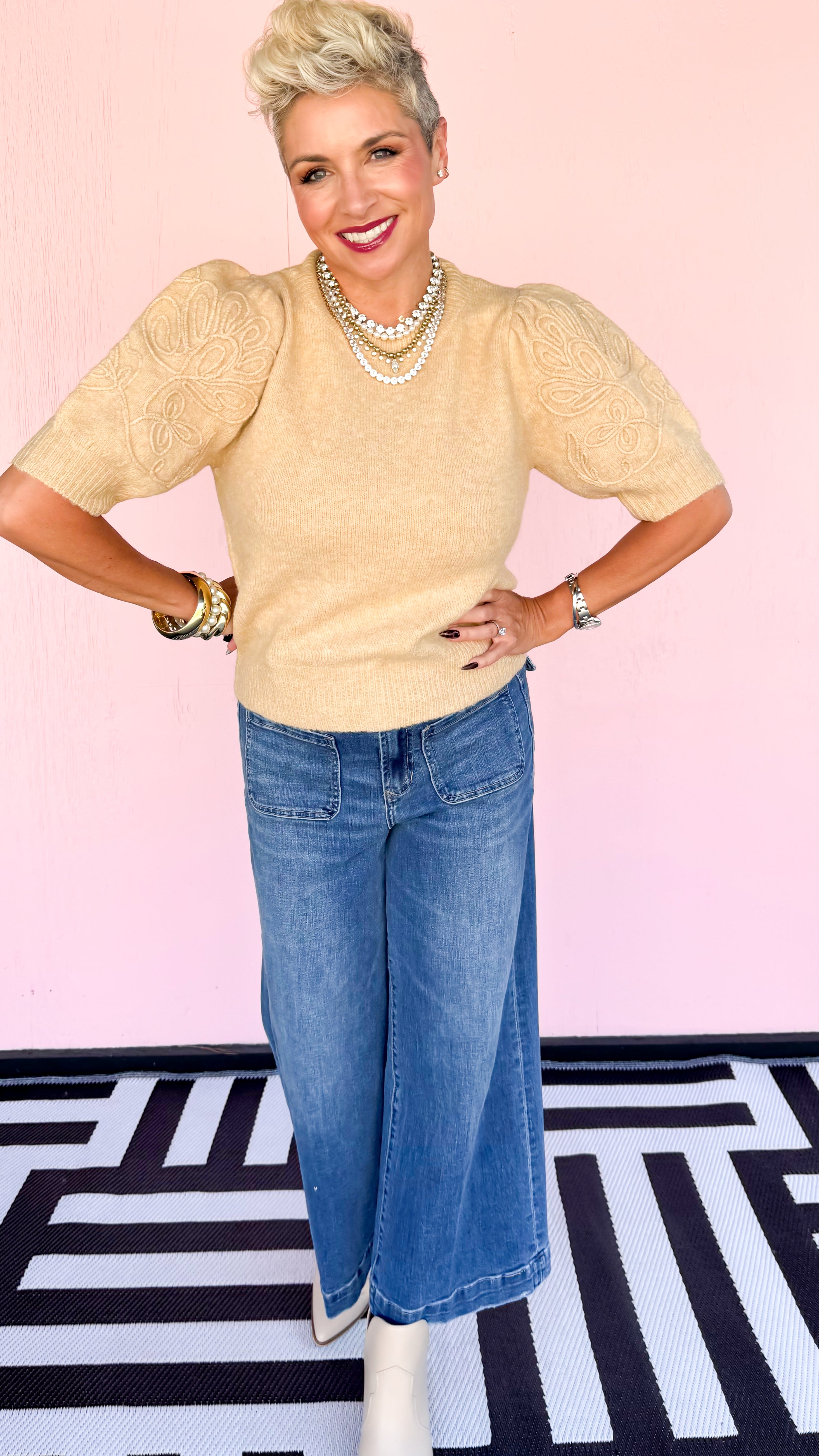 Embroidered Short Sleeve Sweater/Tan