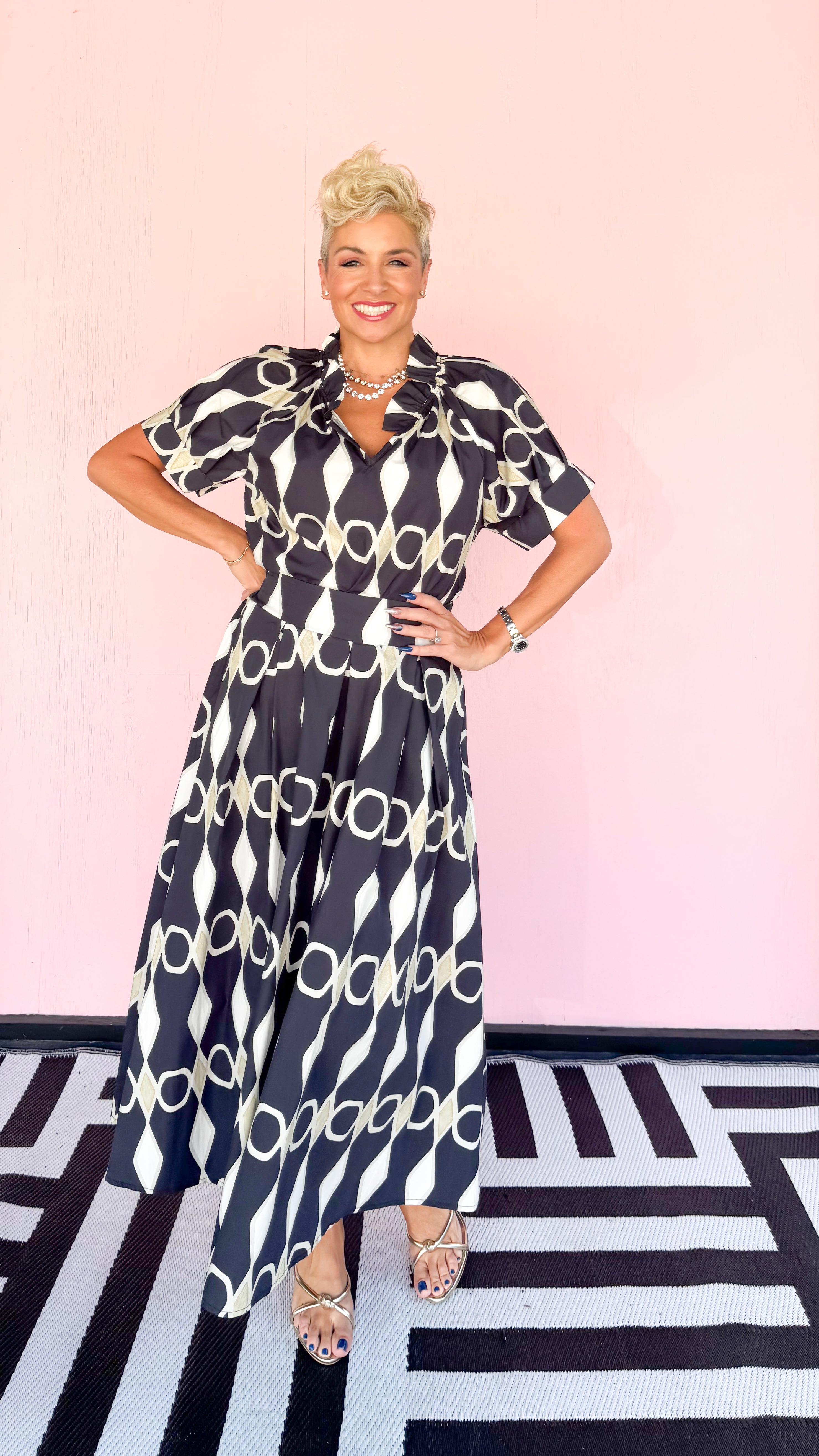 Abstract Diamond/Circle Print Skirt/Black