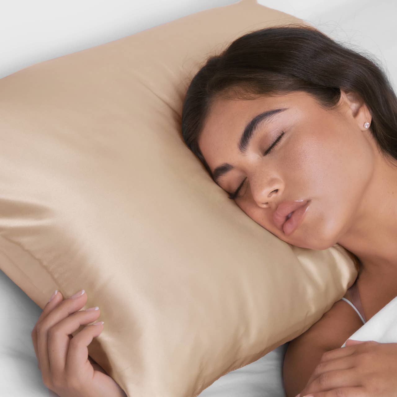 Satin standard pillowcase in champagne product photo - detail view - BLVD Boutik