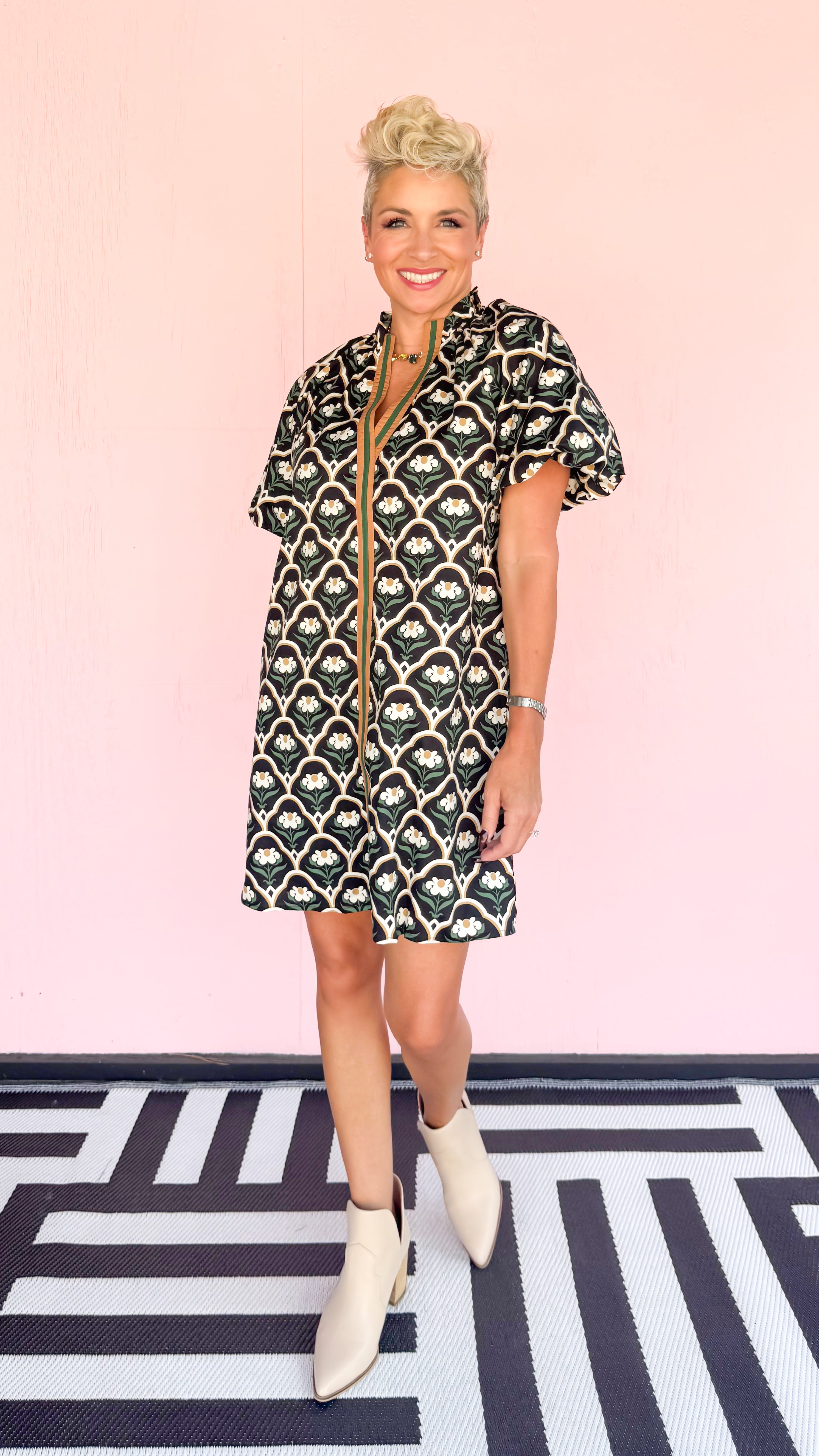 Sofia Bubble Sleeve Short Dress/Black