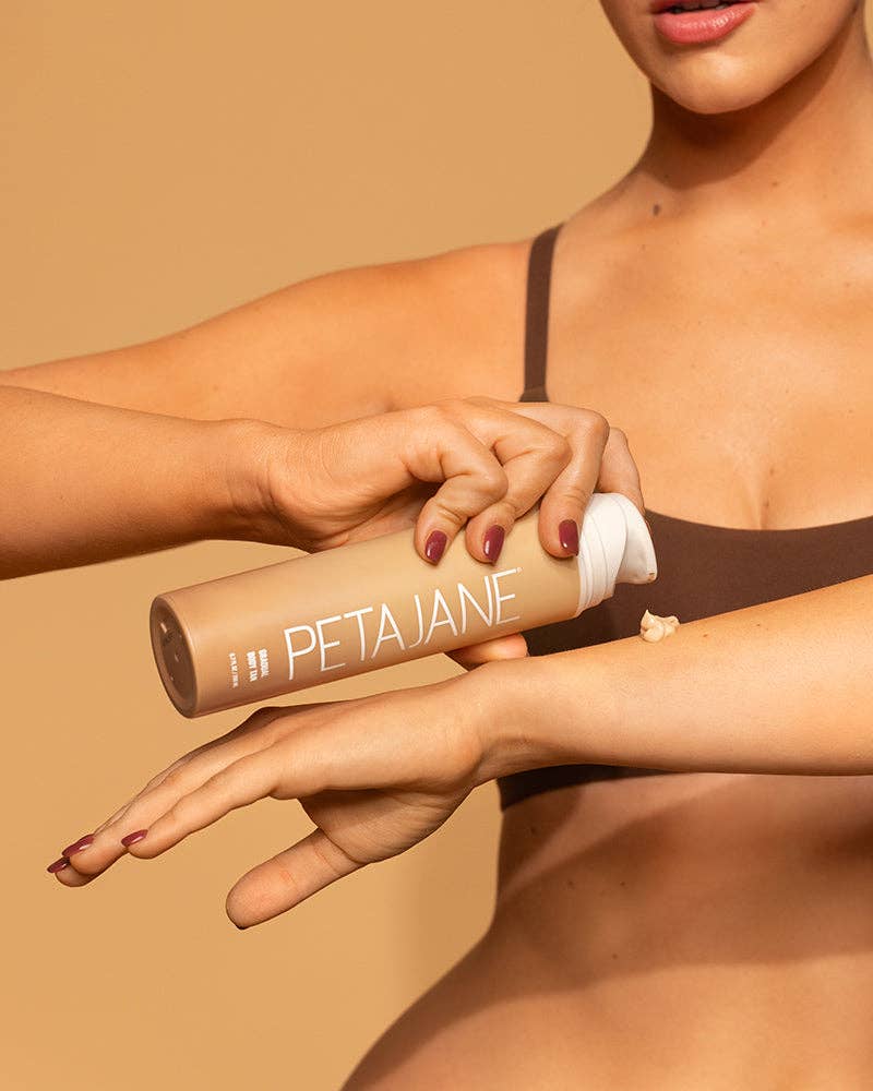Gradual body tan lotion product photo - alternate view - BLVD Boutik