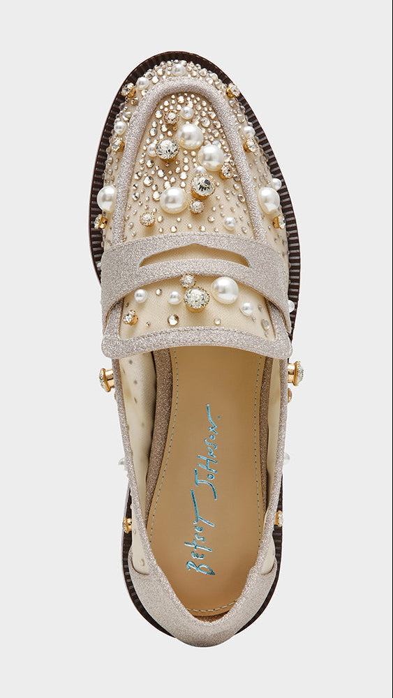 Maren Loafer in Light Gold - top view