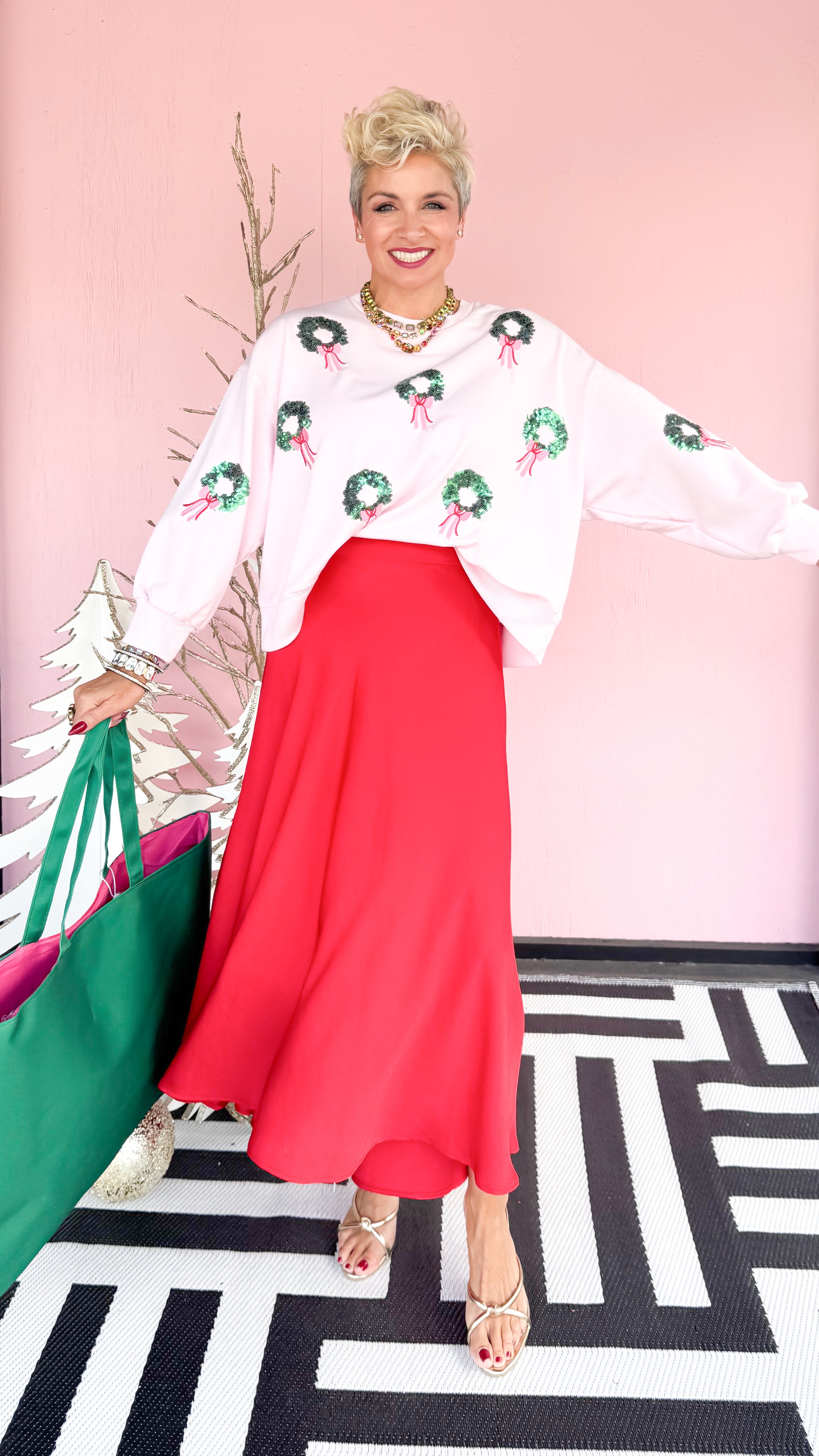 Sequin Wreath Sweatshirt/Pink