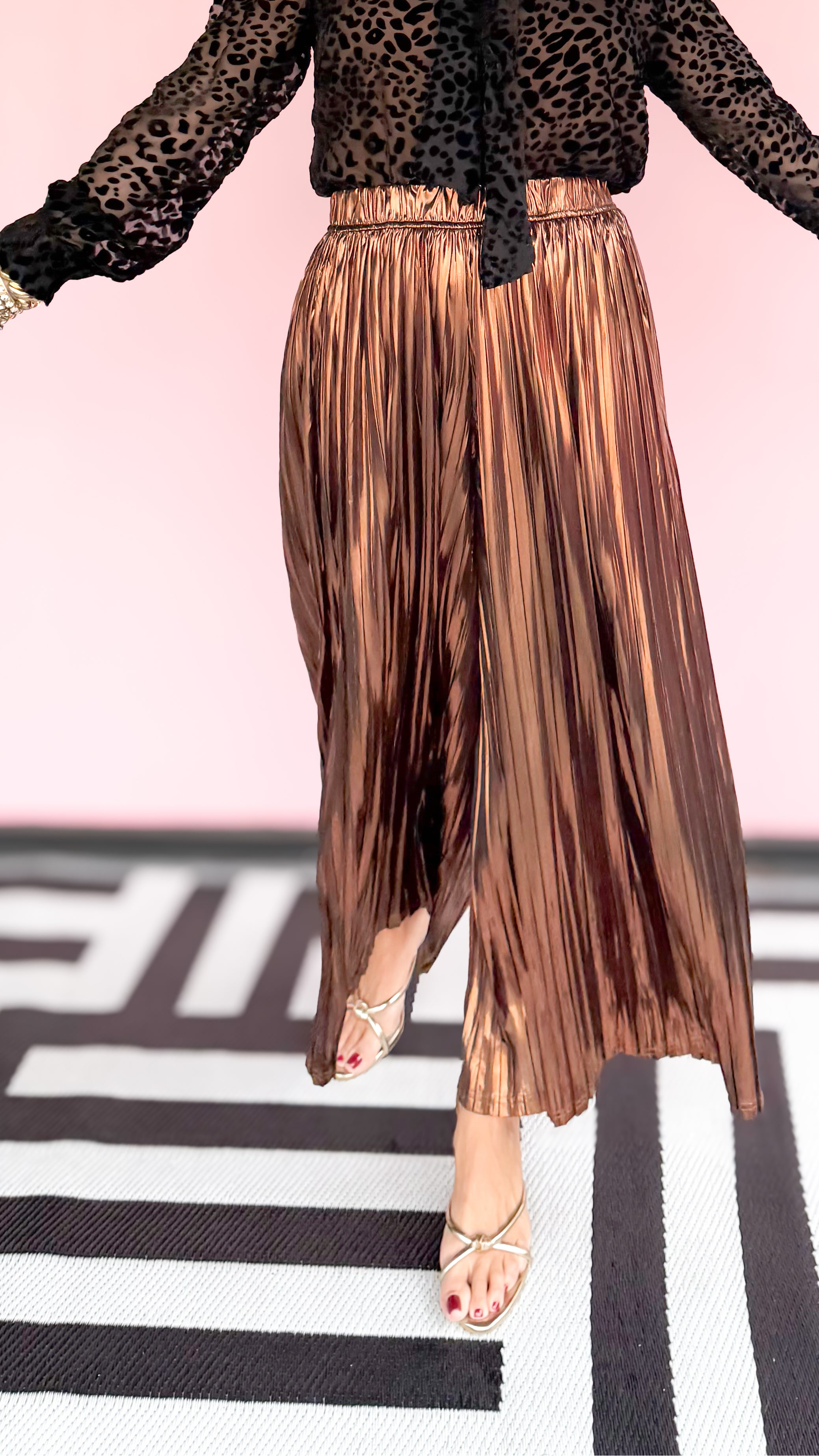 Pleated Metallic Culotte Pant/Brown