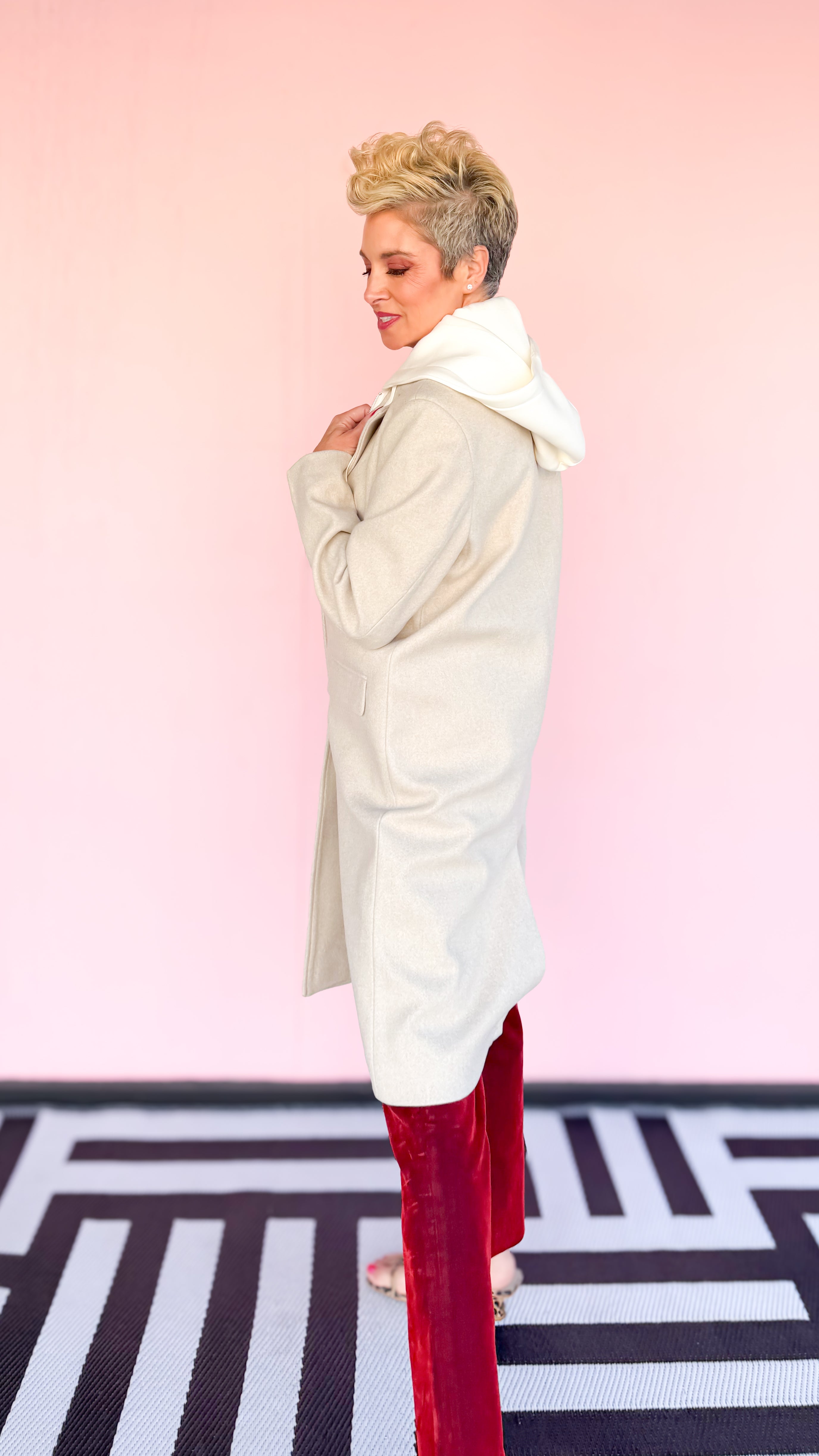 COAT WITH REMOVABLE HOODIE