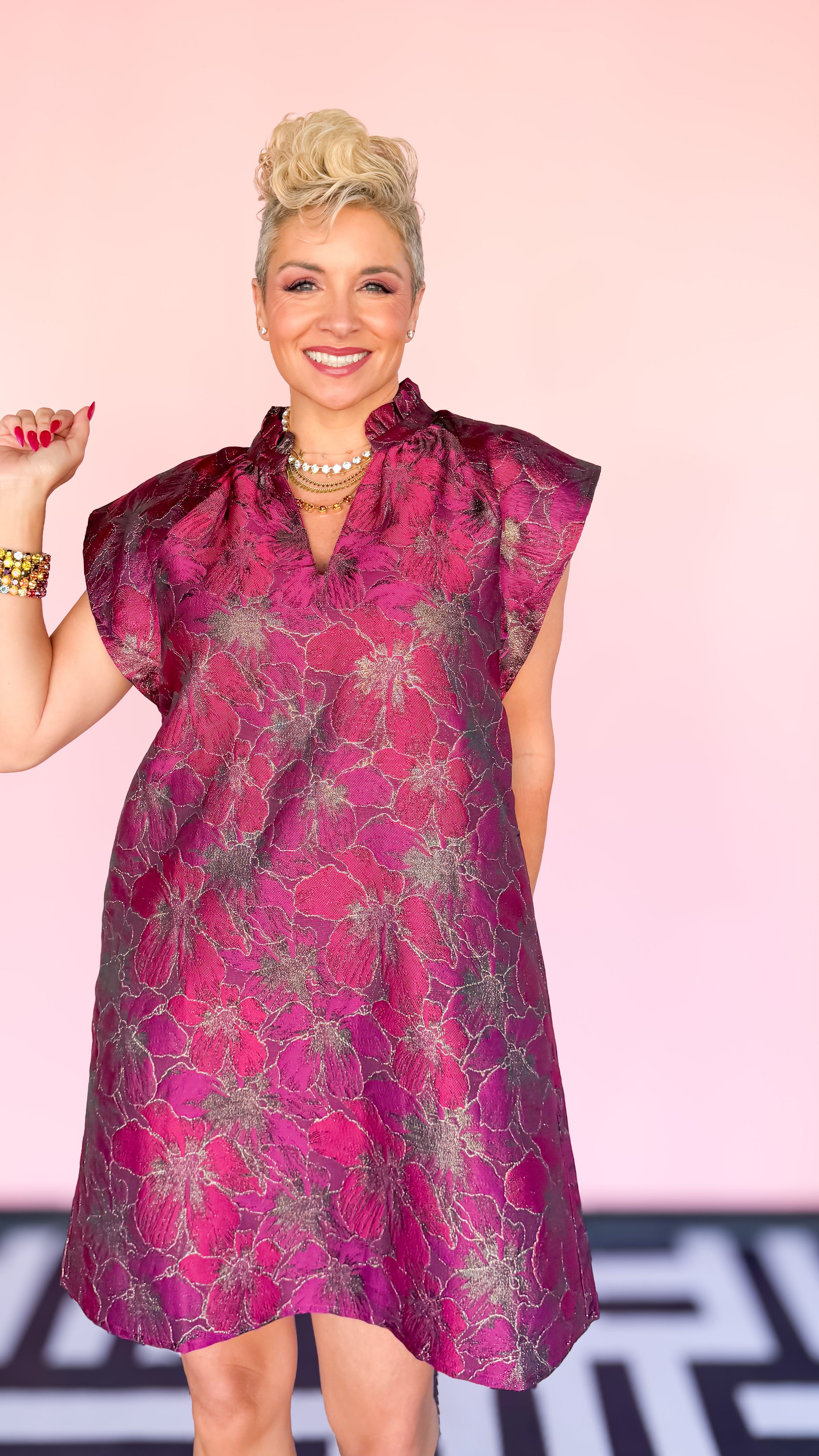 Short Sleeve Floral V-Neck Dress/Ruby