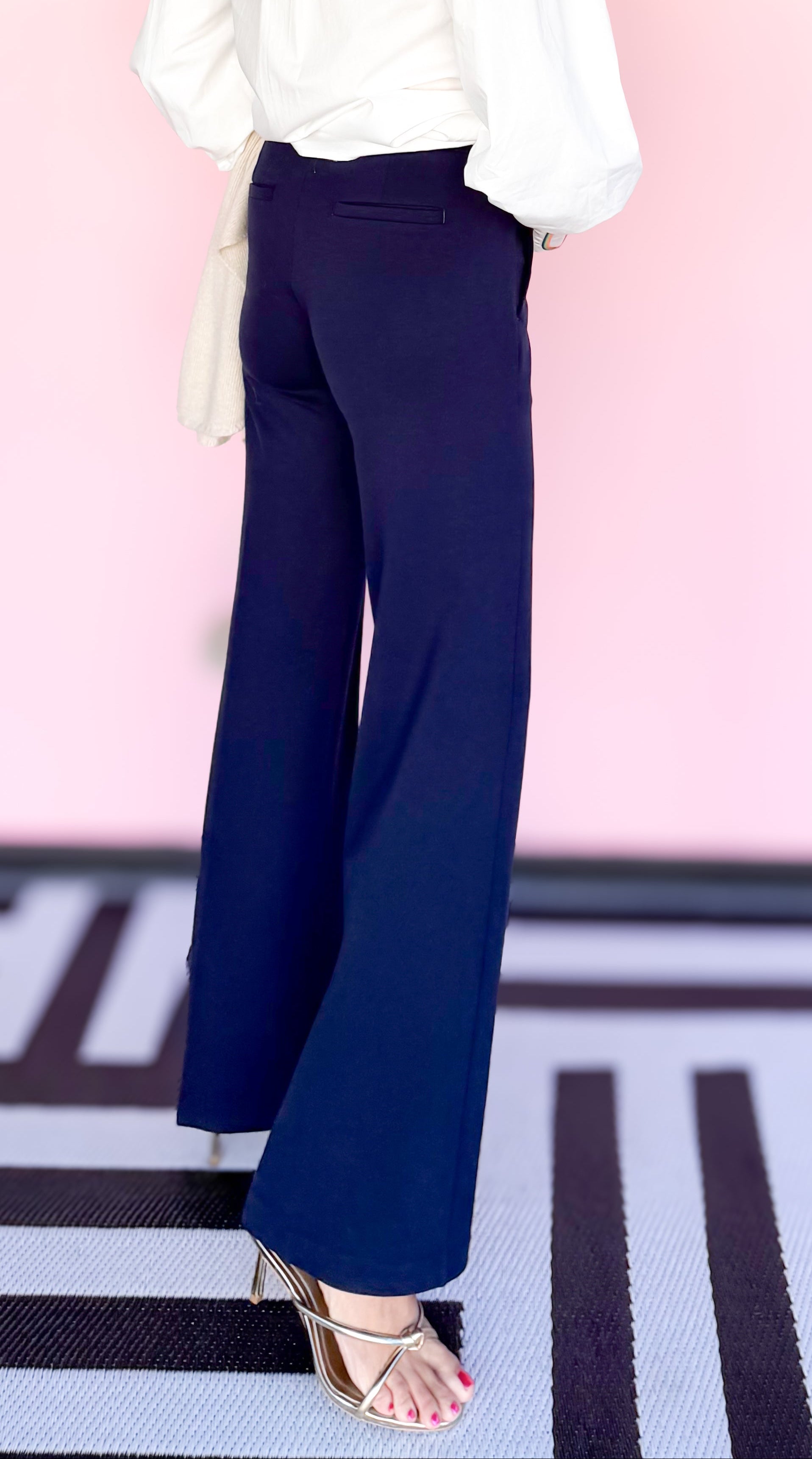 Wide Leg Pull-on Trouser