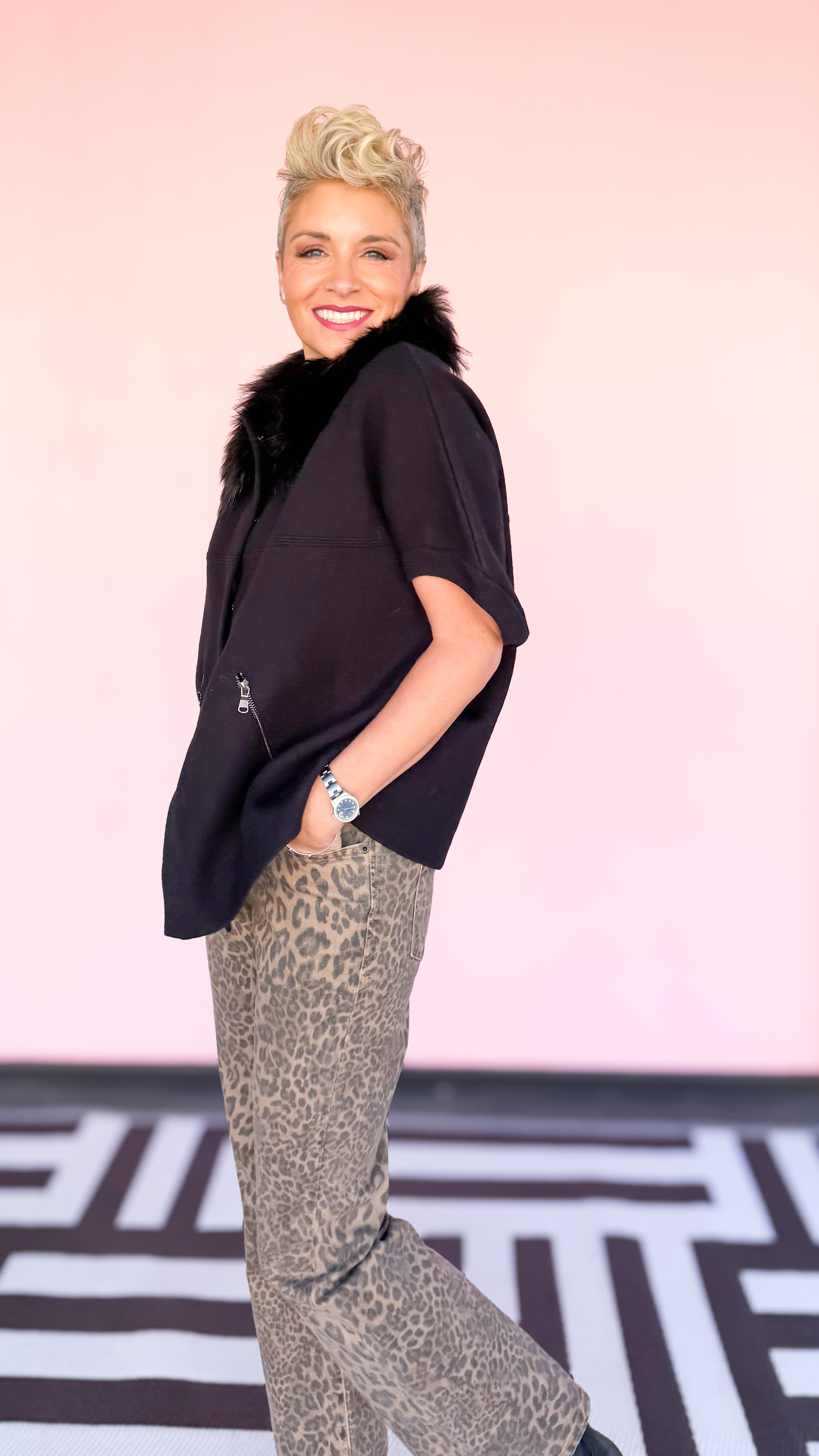 Faux Fur Trimmed Cardigan/Black