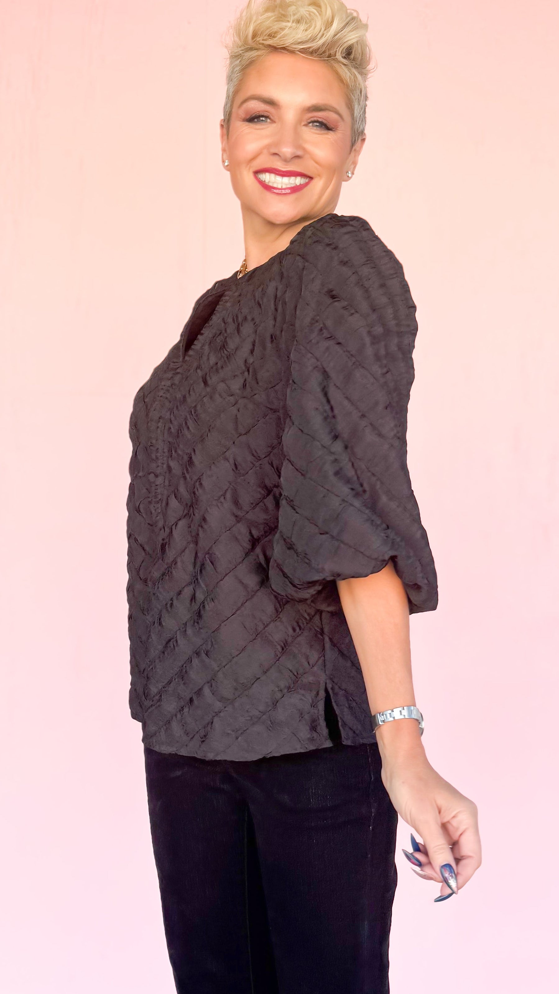 Puffy Chevron Top /Black - The BLVD
