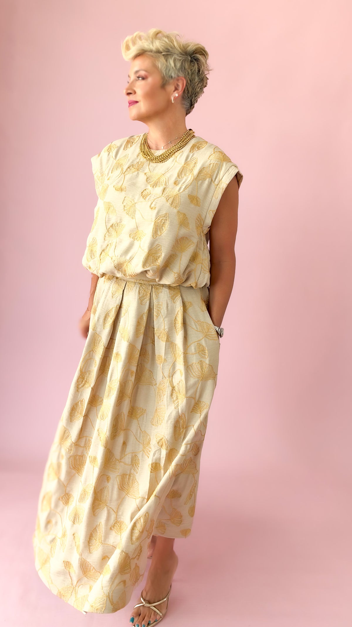 Embroidered Midi Skirt/Beige