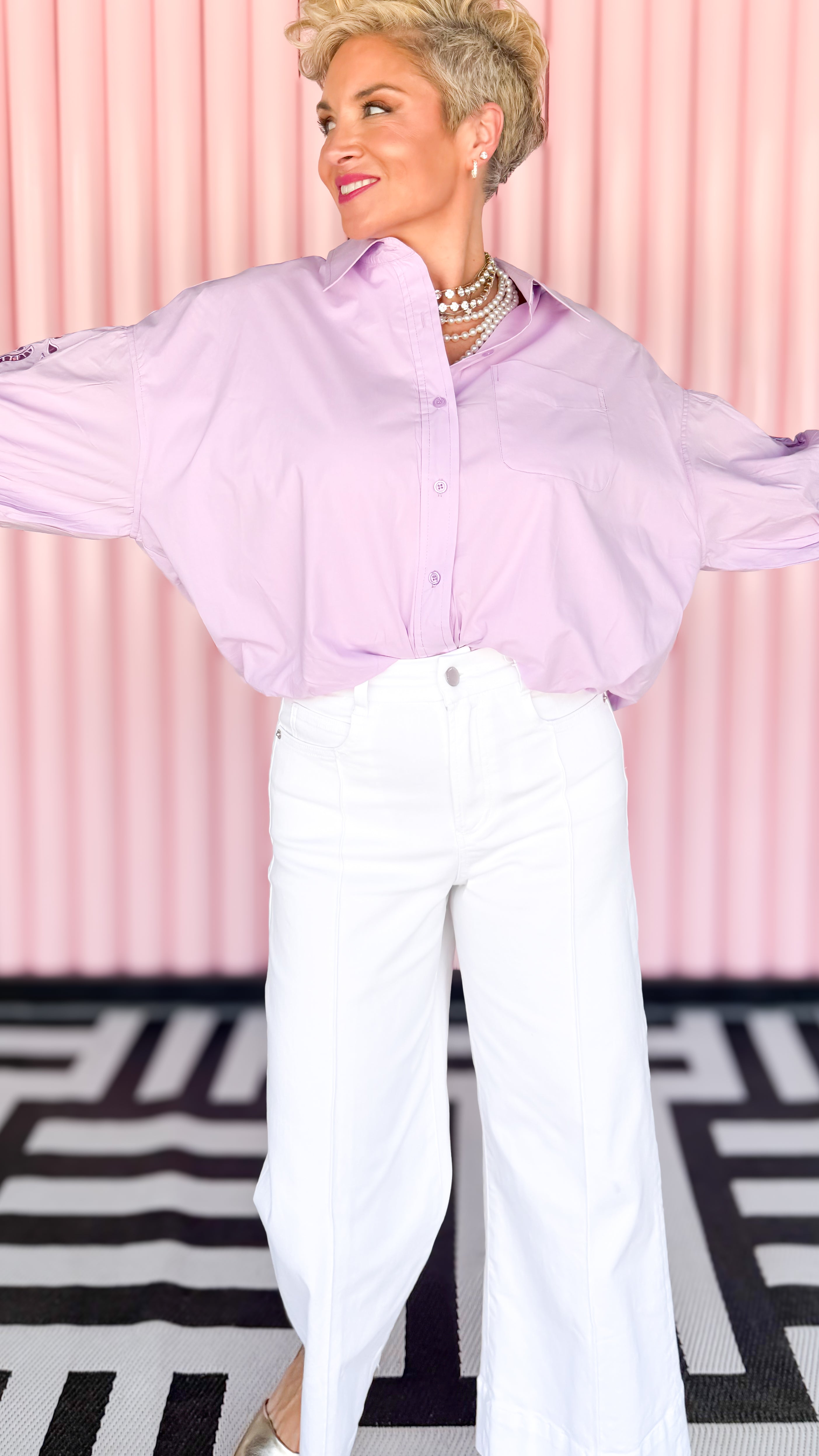 CUT OUT BUBBLE SLEEVE TOP