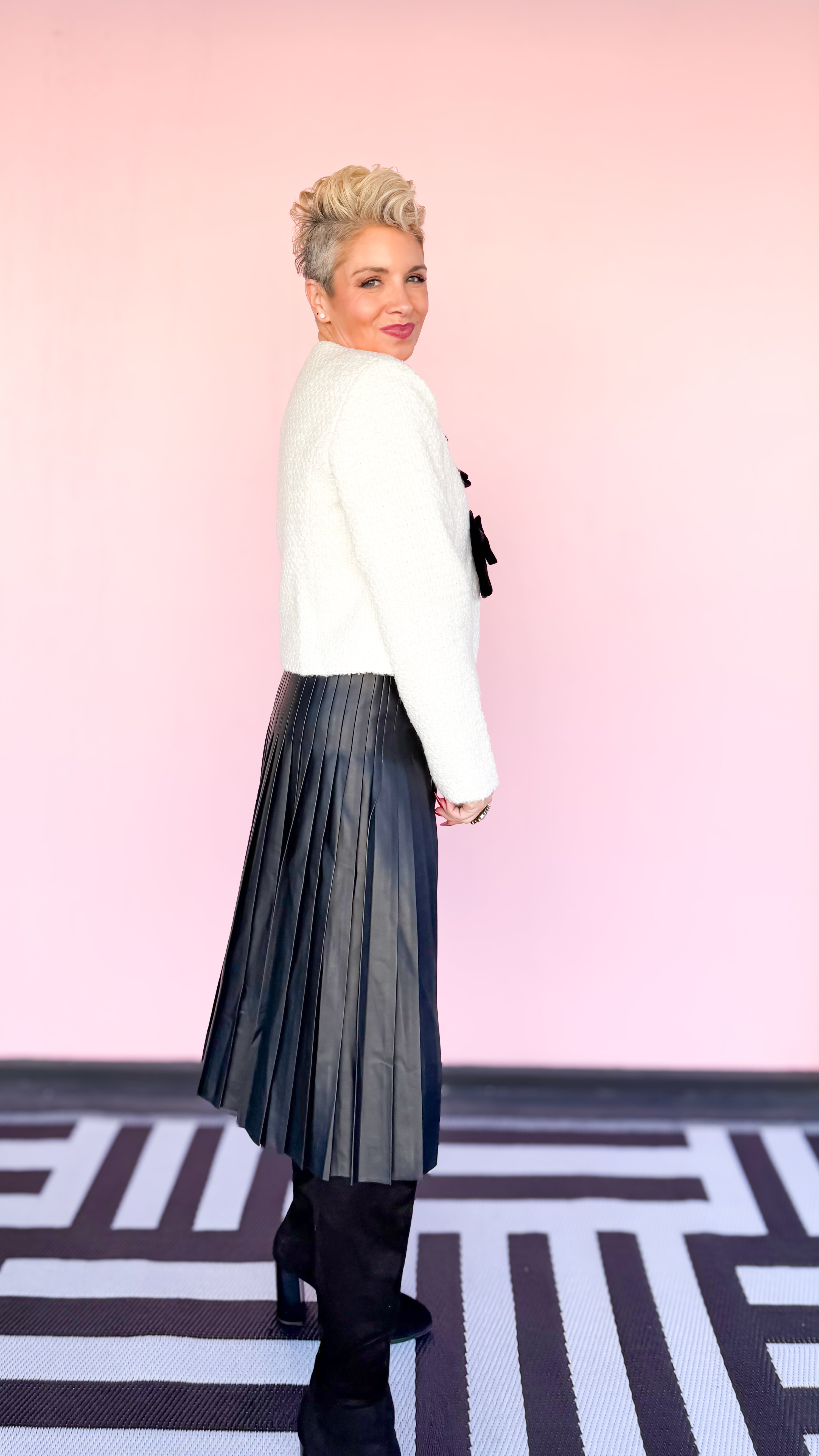 Faux Leather Pleated Midi Skirt/Black