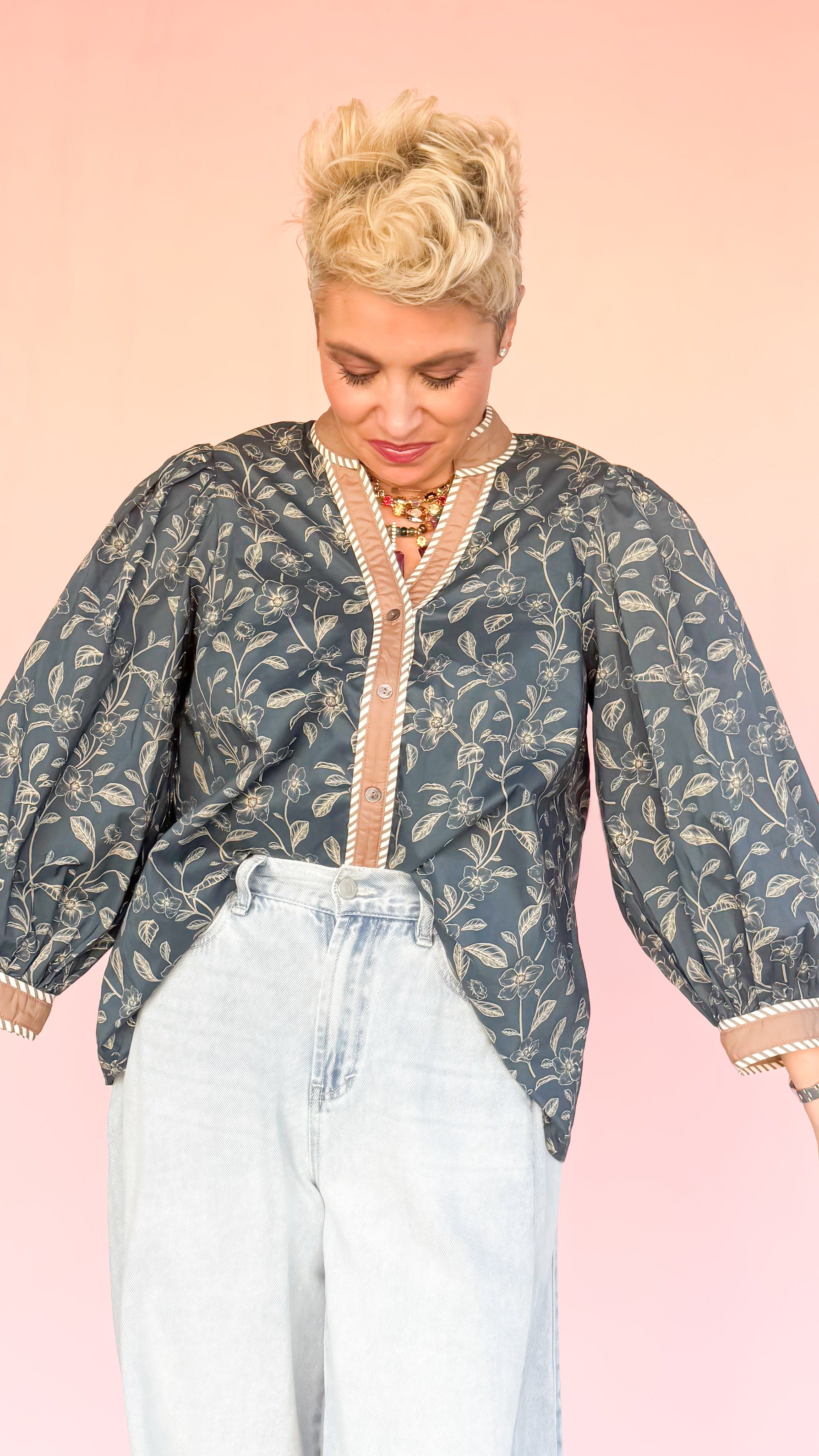 Julia Floral 3/4 Sleeve Top/Navy - The BLVD