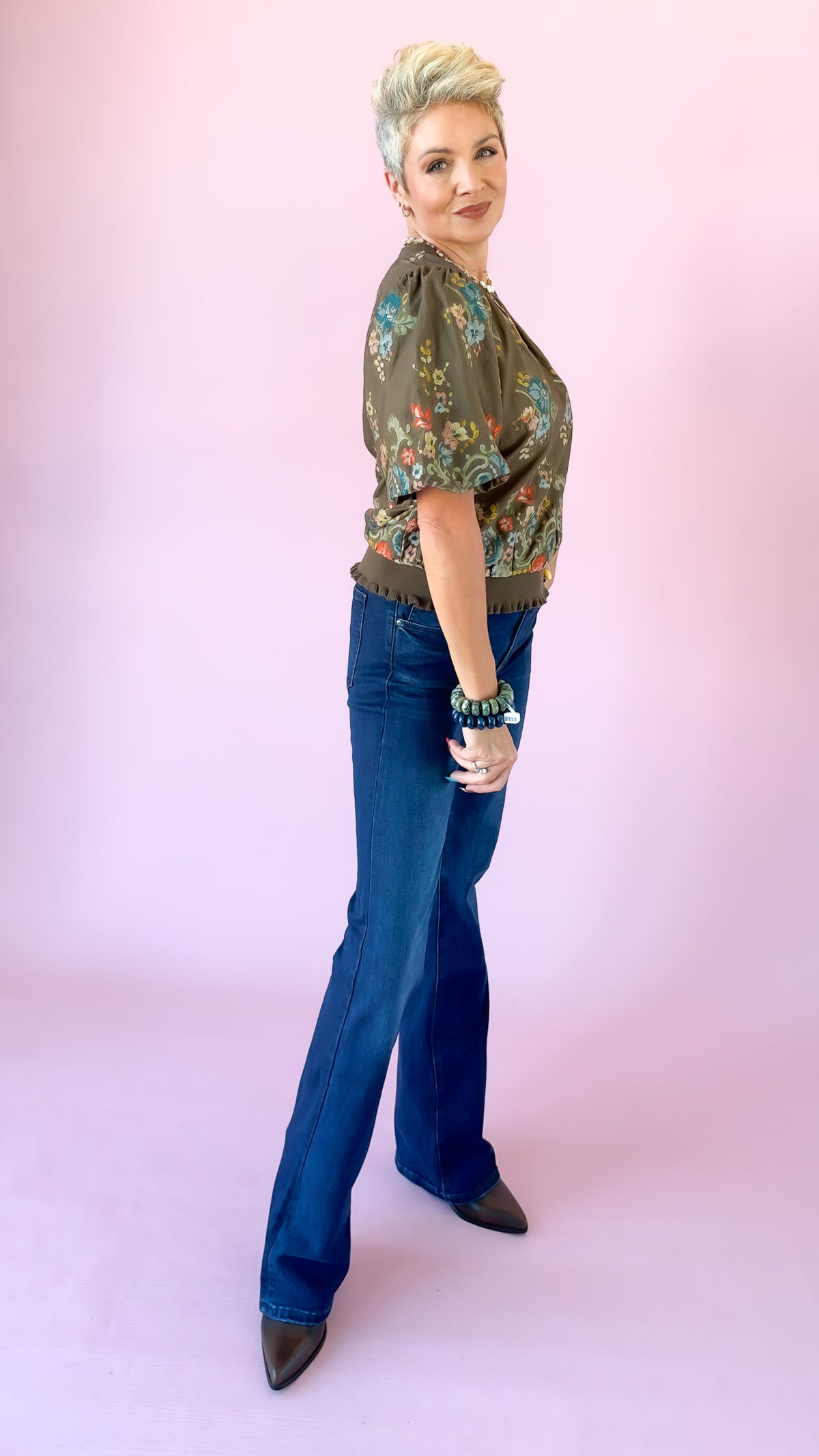 Floral Embroidered Top/Brown