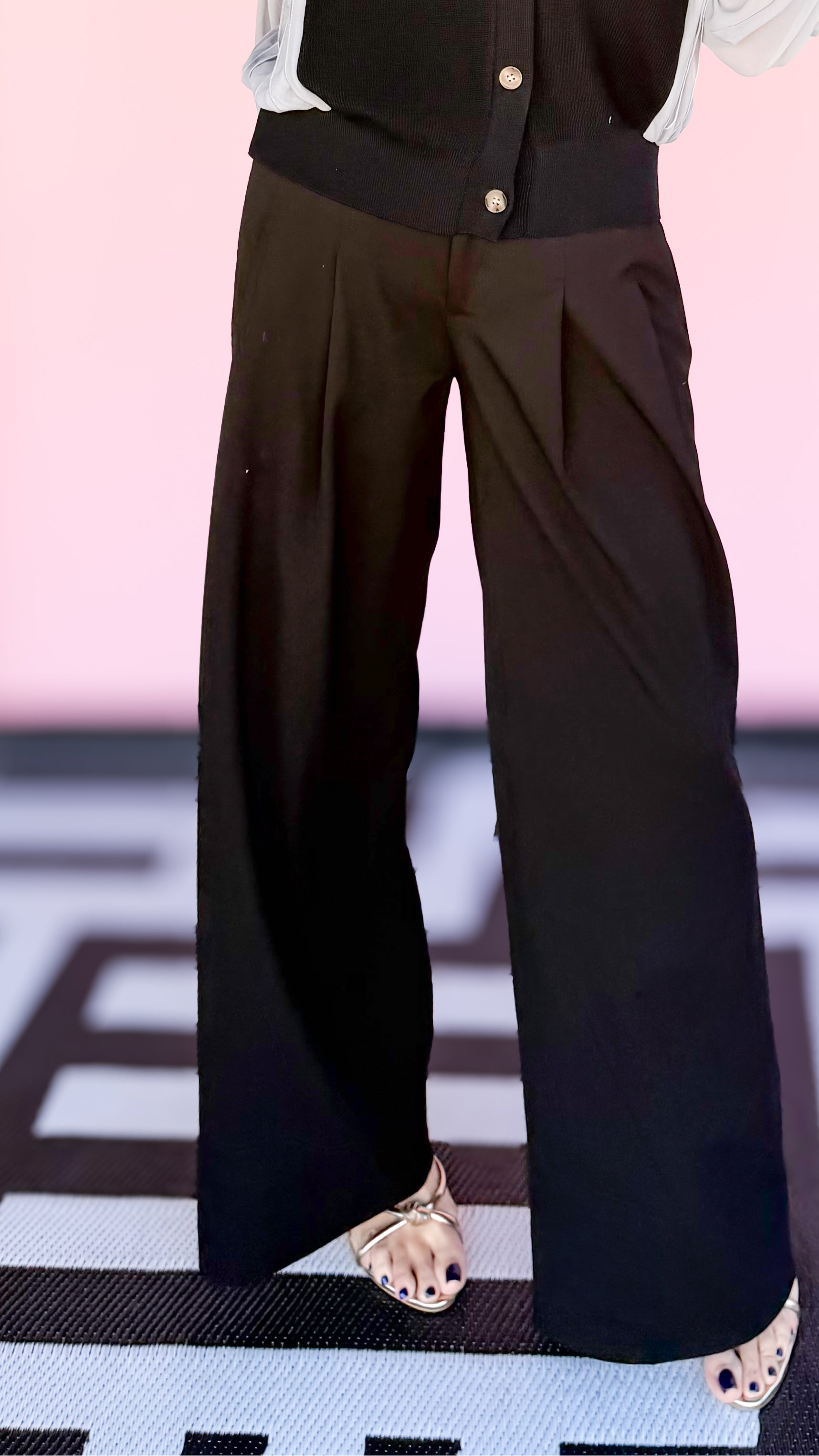 PLEATED WIDE LEG TROUSER/Black