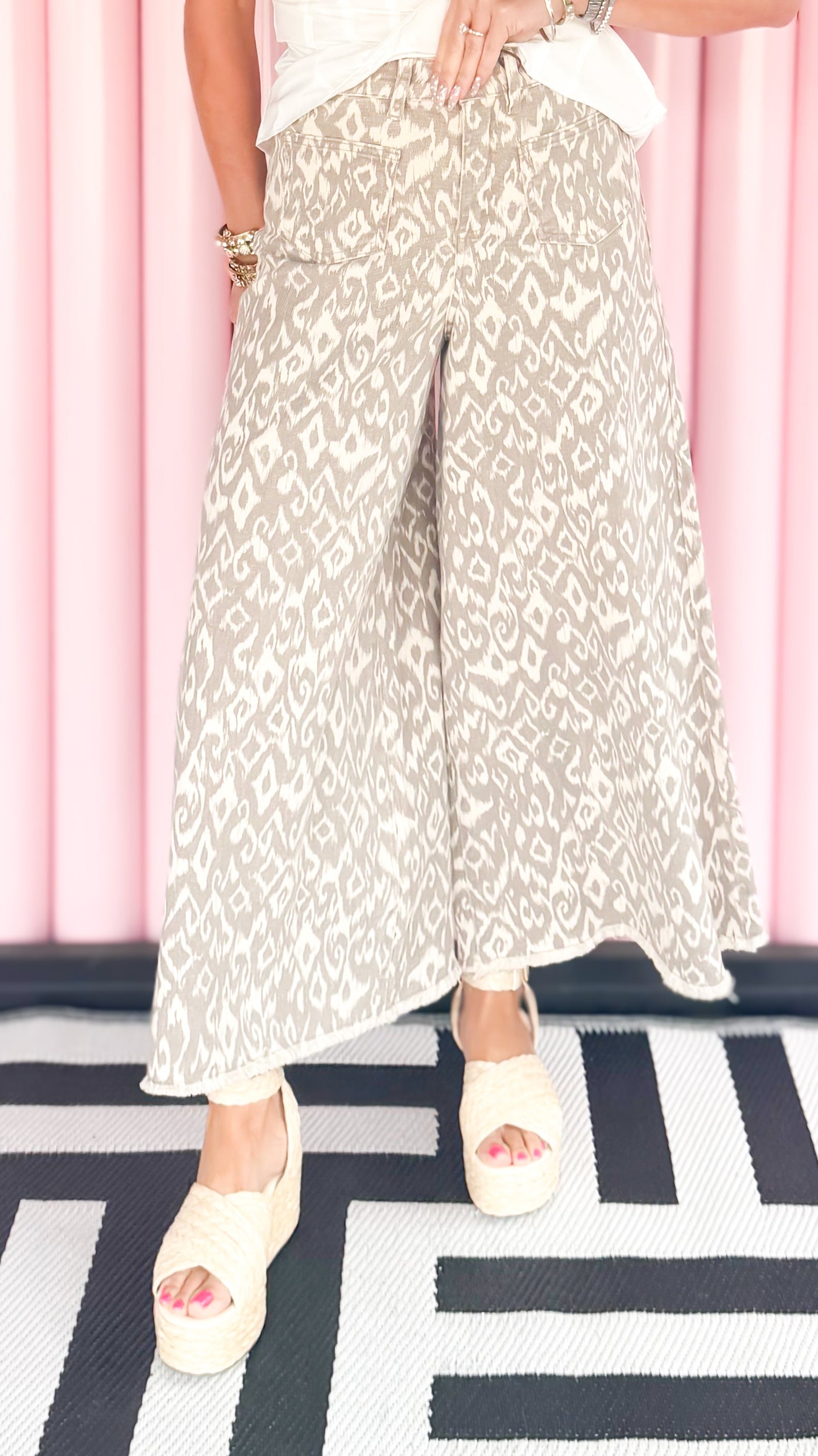 SuperWide Leg Ikat Jeans/Taupe
