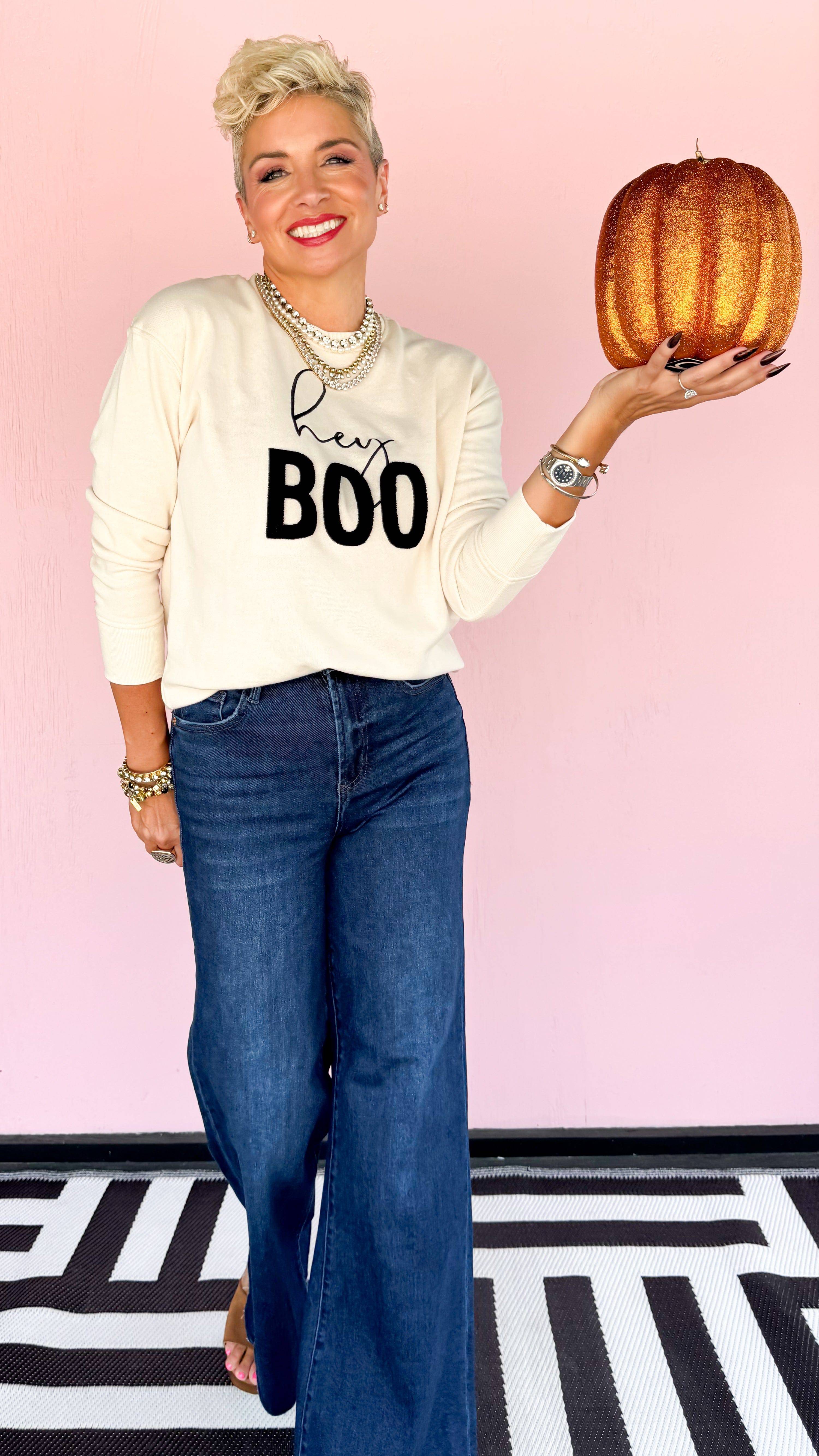 "Hey BOO" Sweatshirt Top/Cream - The BLVD