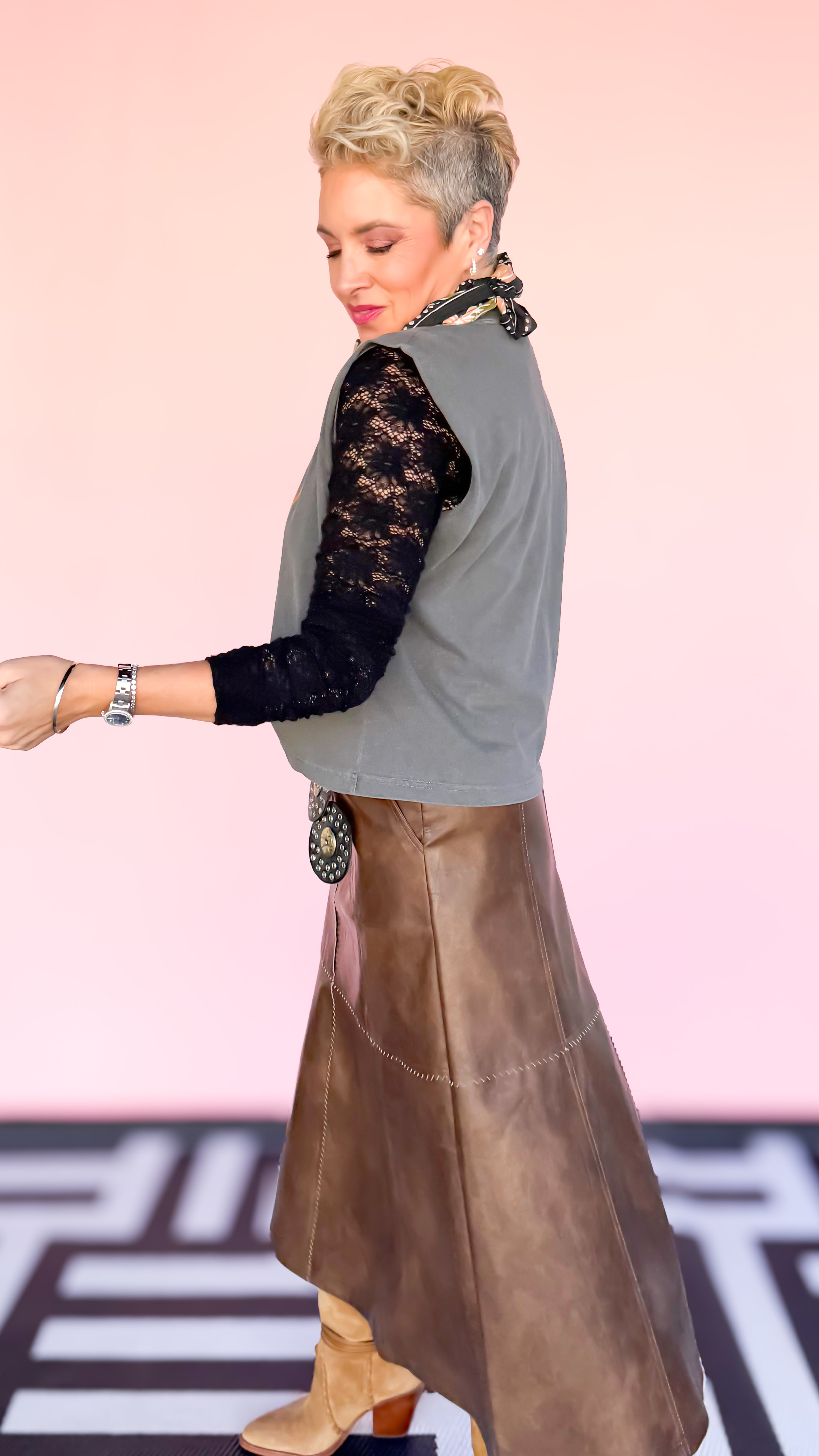 Vintage Floal Lace Top in Black - The BLVD