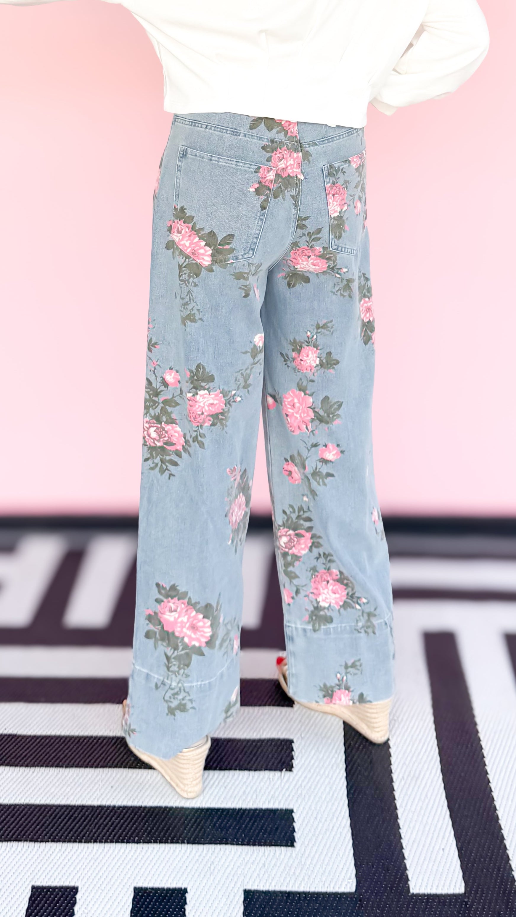 Donna Denim Jeans with Roses - The BLVD