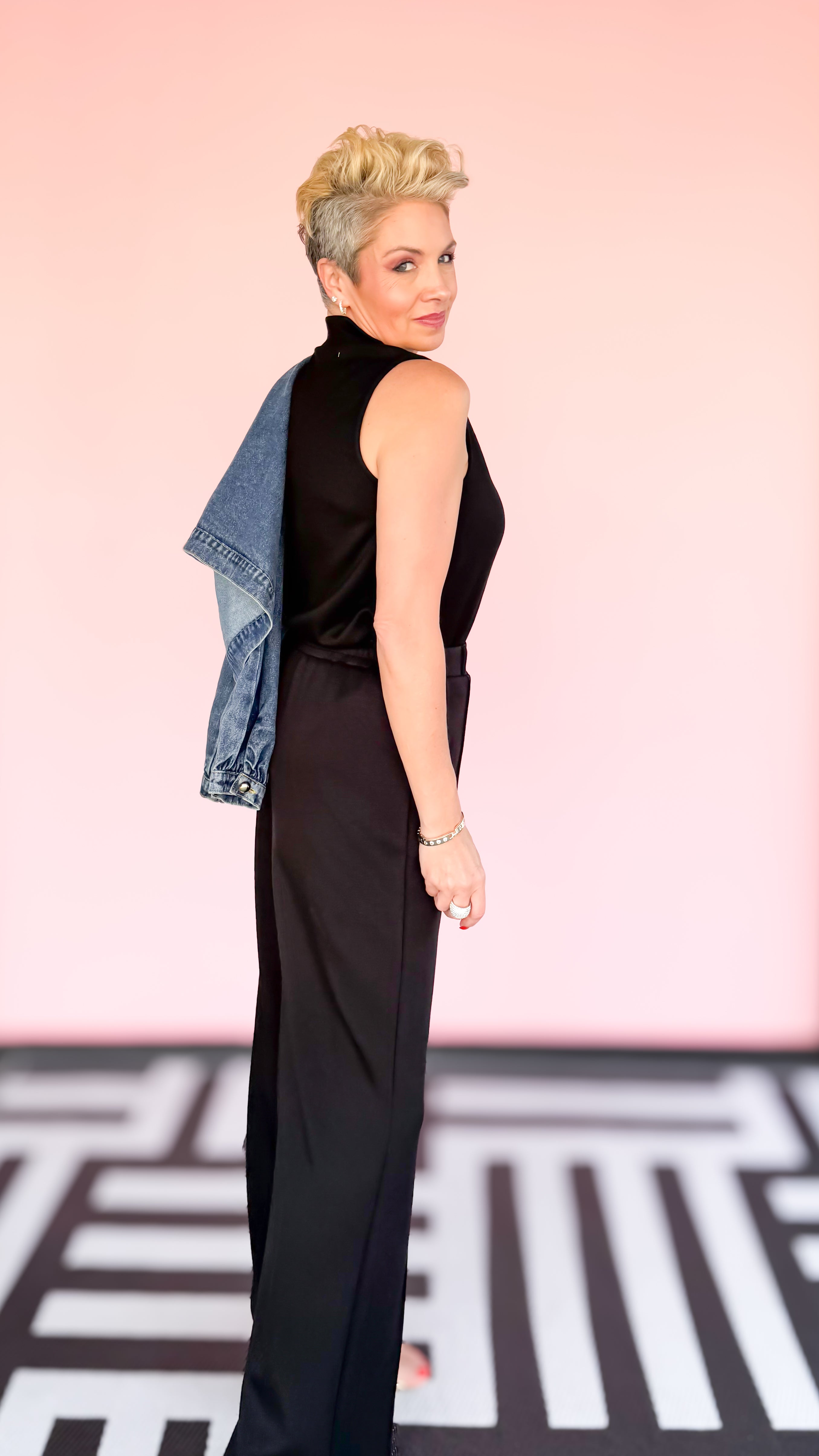 Gina Sleeveless Mock Neck Top/Black - The BLVD