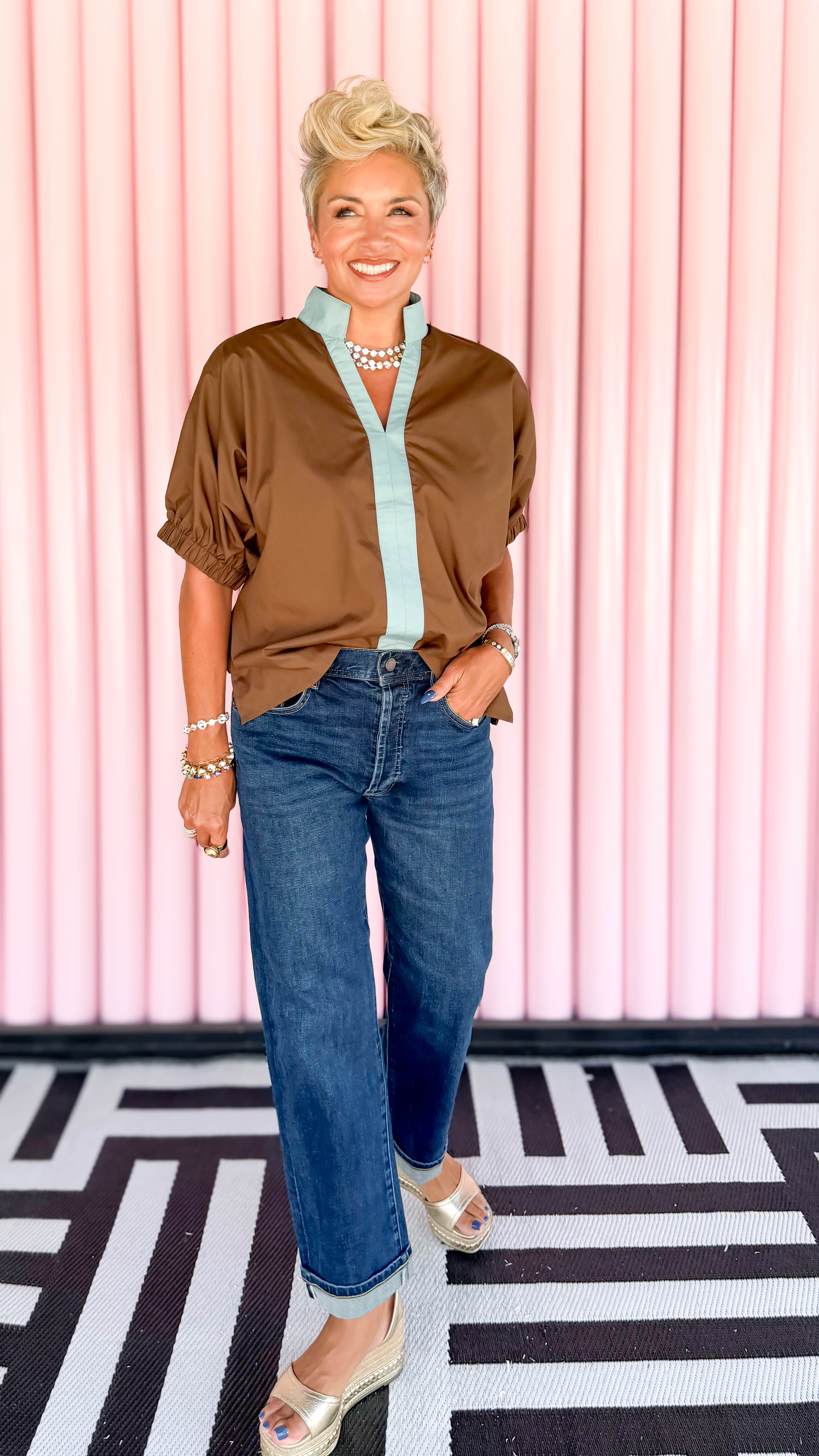 Betty V-Neck Top/Brown