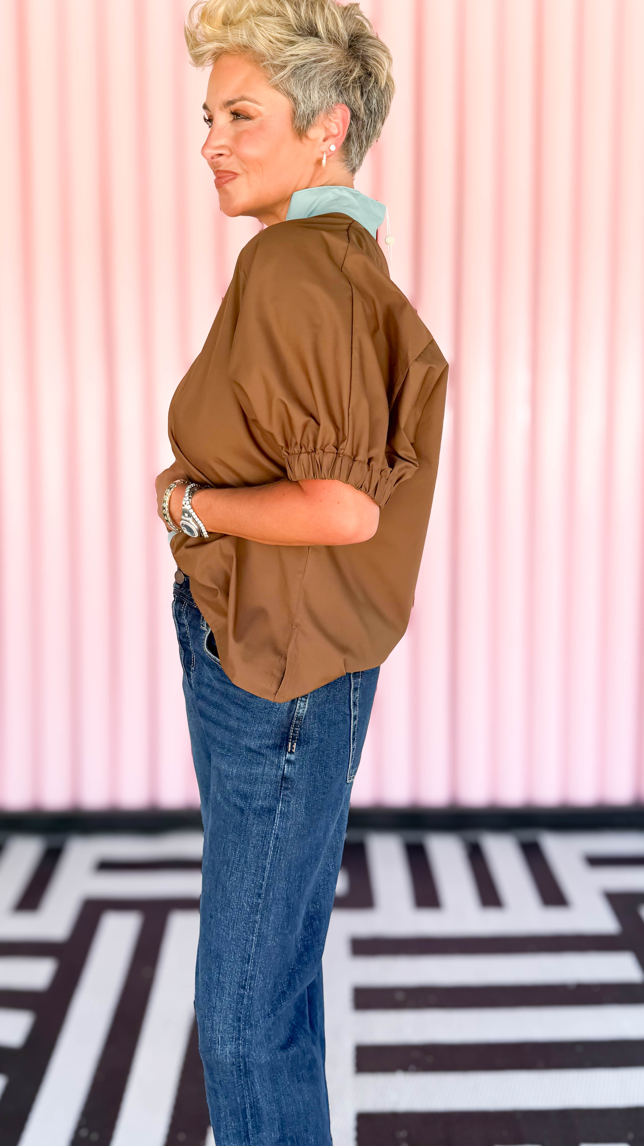 Betty V-Neck Top/Brown