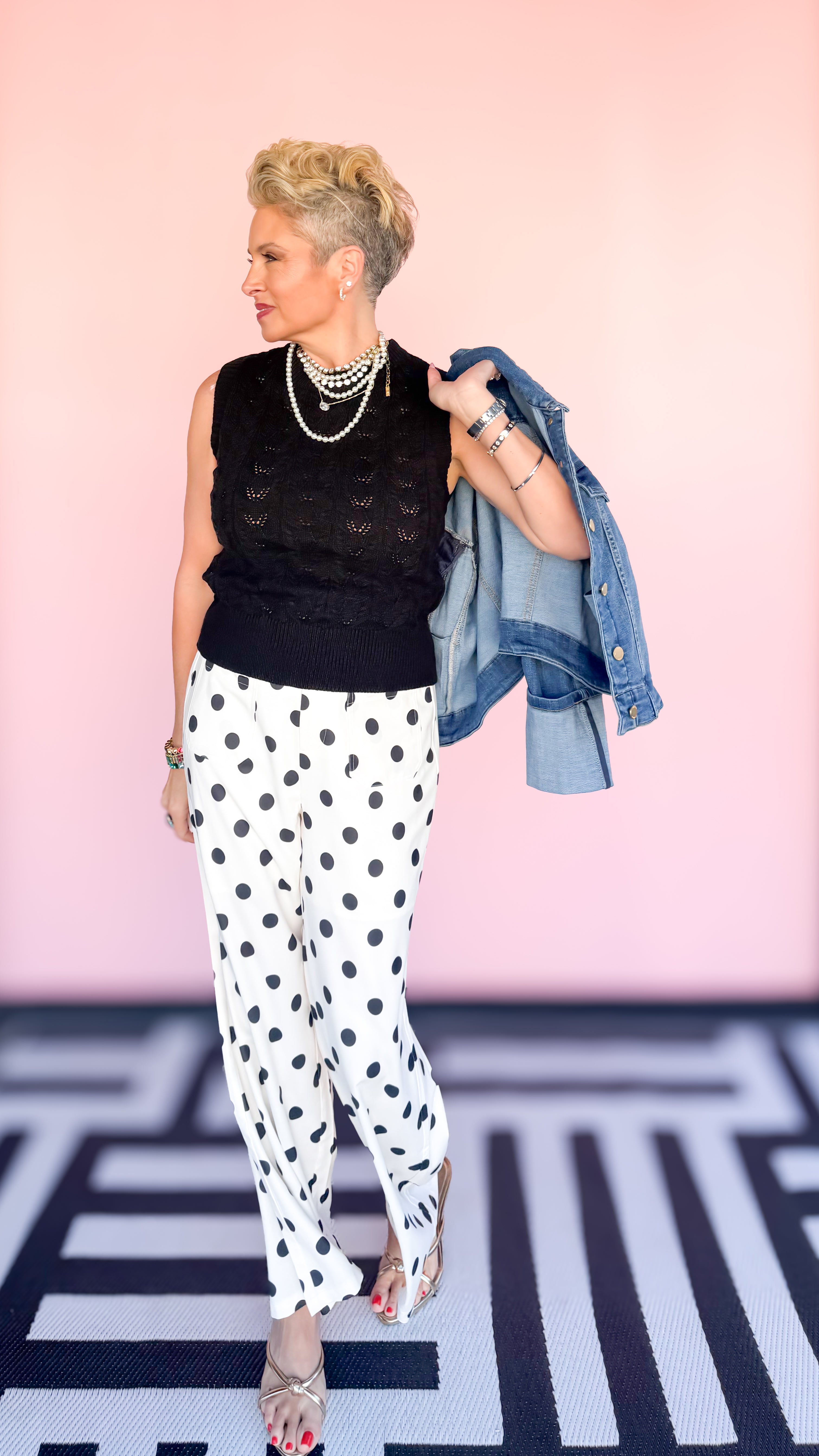 Round Neck Knit Sweater Vest/Black - The BLVD