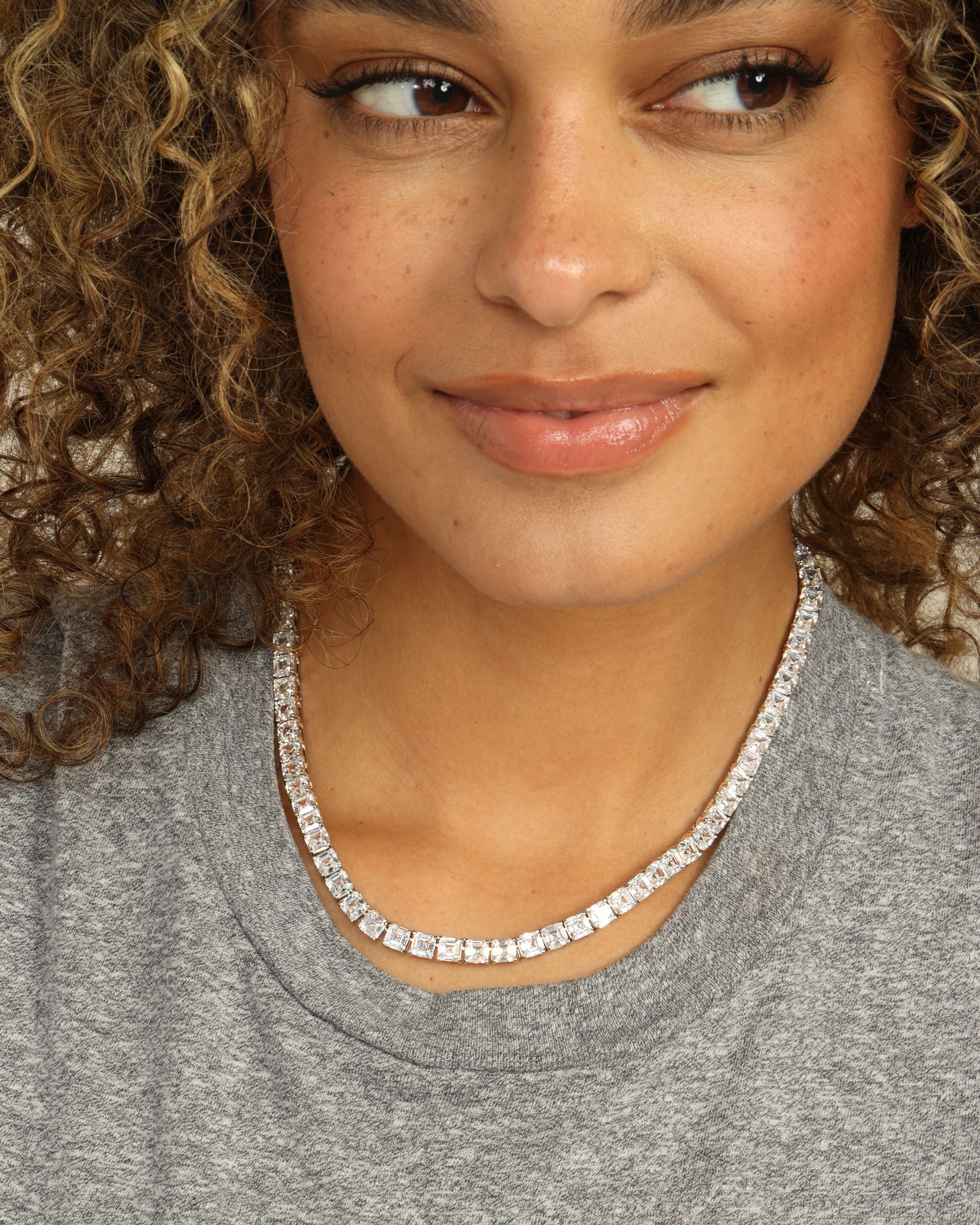 The Queen's Tennis Necklace 18'