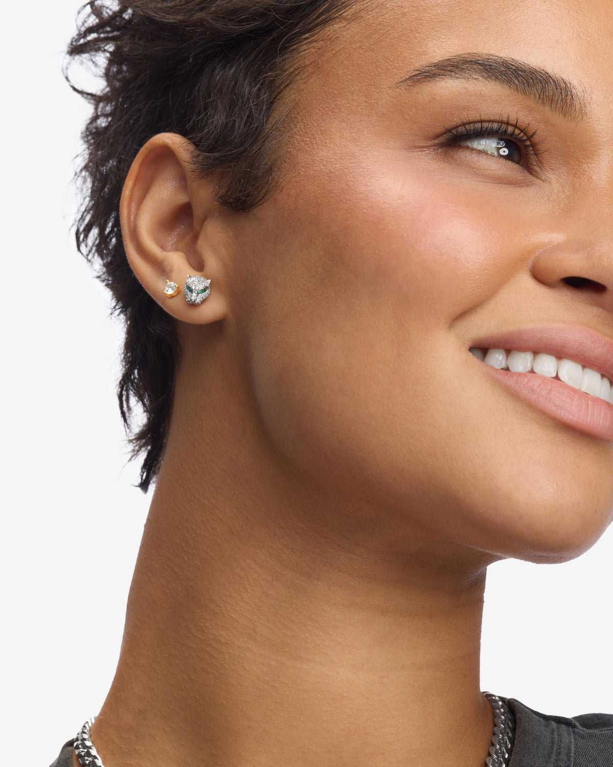 Jaguar Pavé Studs silver, worn on ear