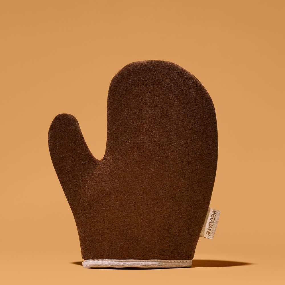 Tanning mitt product photo - in use view - BLVD Boutik