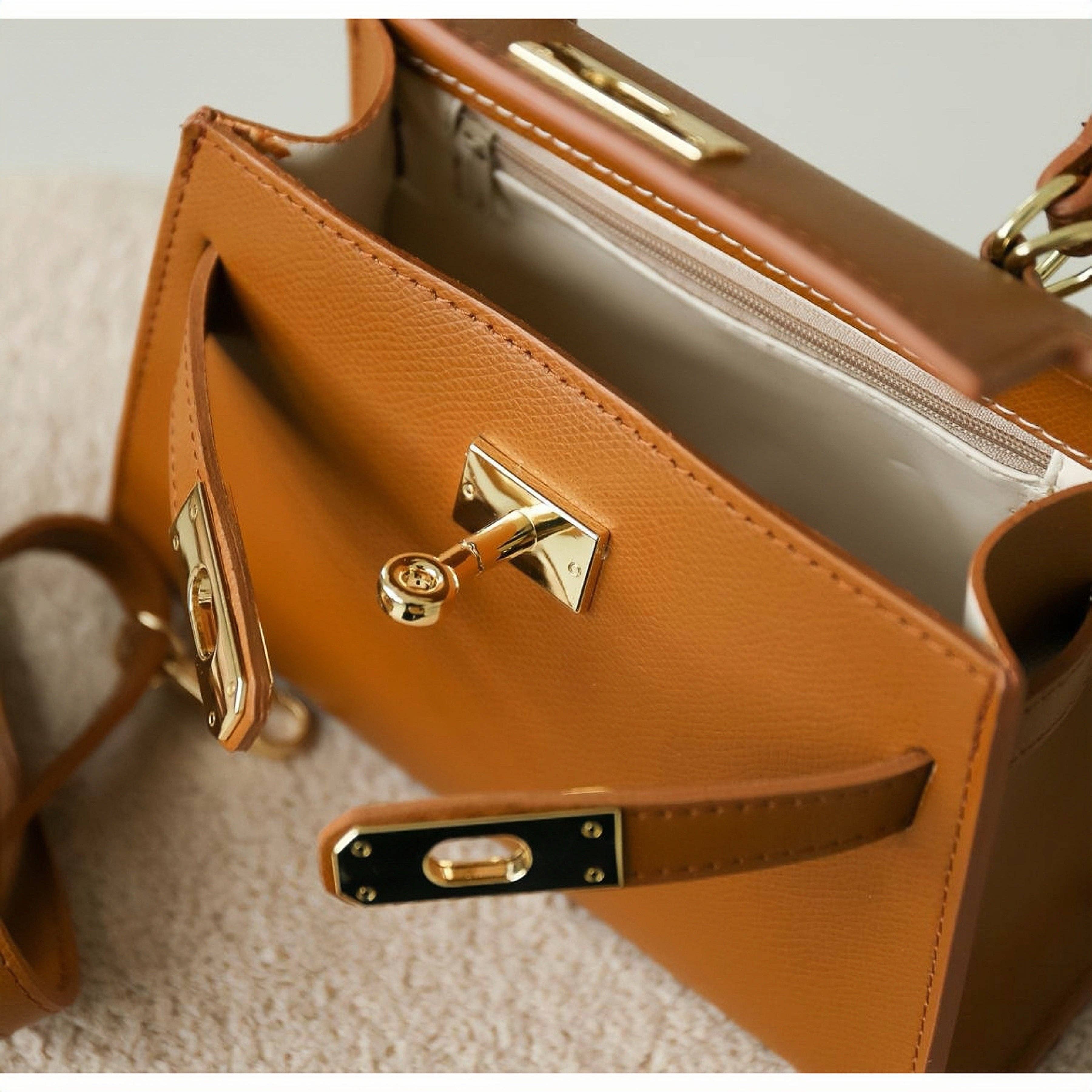 “Kelly” handbag - The BLVD