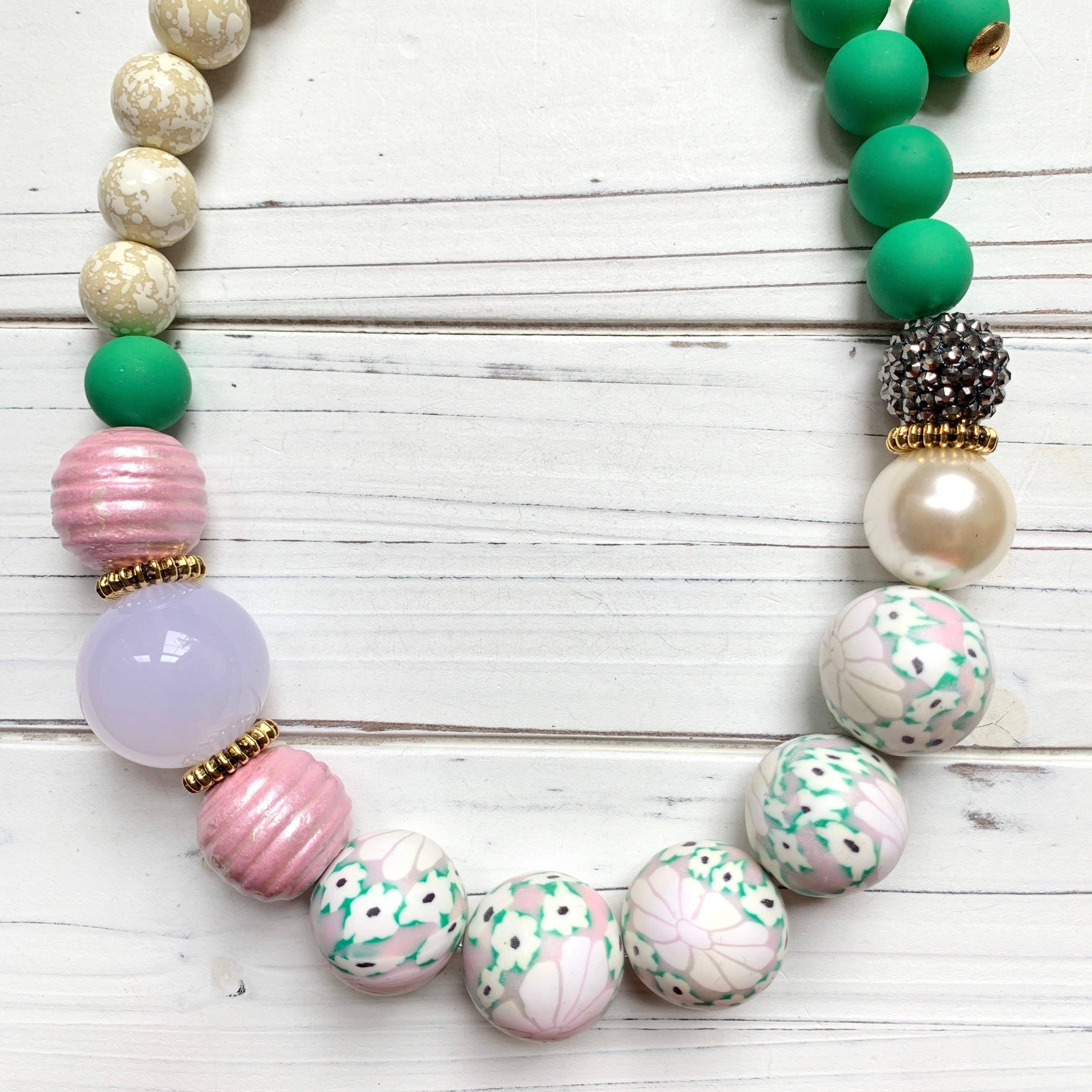 Sweet Pink and Green Queen Mum Beaded Necklace - The BLVD