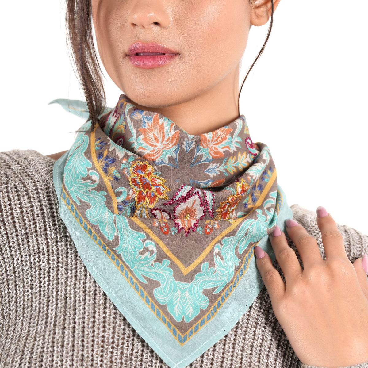 Floralia bandana in ash mocha, detail view