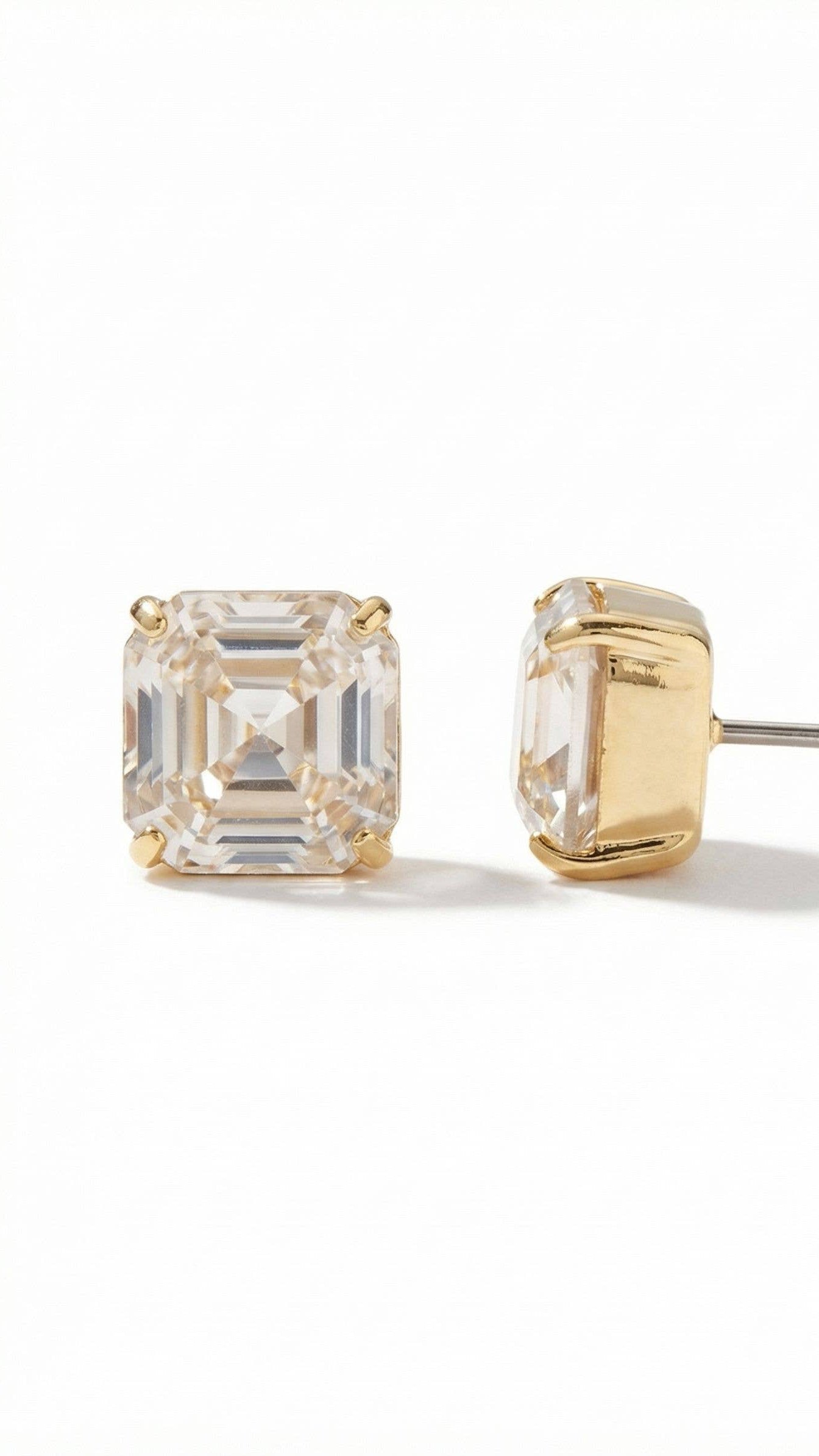 Izzy Stud Earrings