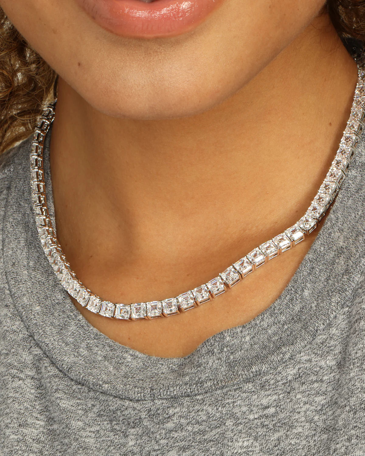 The Queen's Tennis Necklace 16"