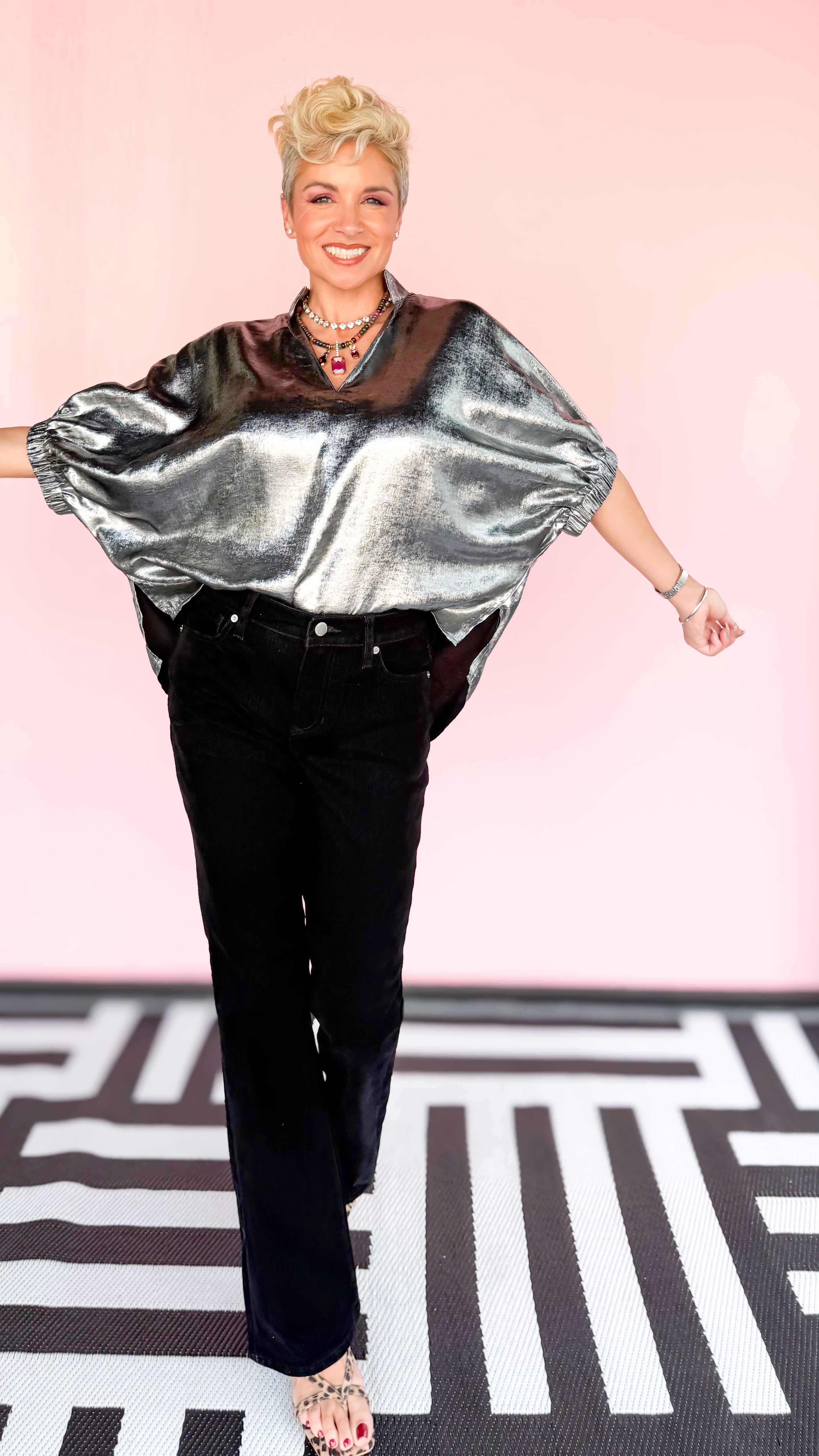 Leslie Metallic V-Neck Top/Charcoal