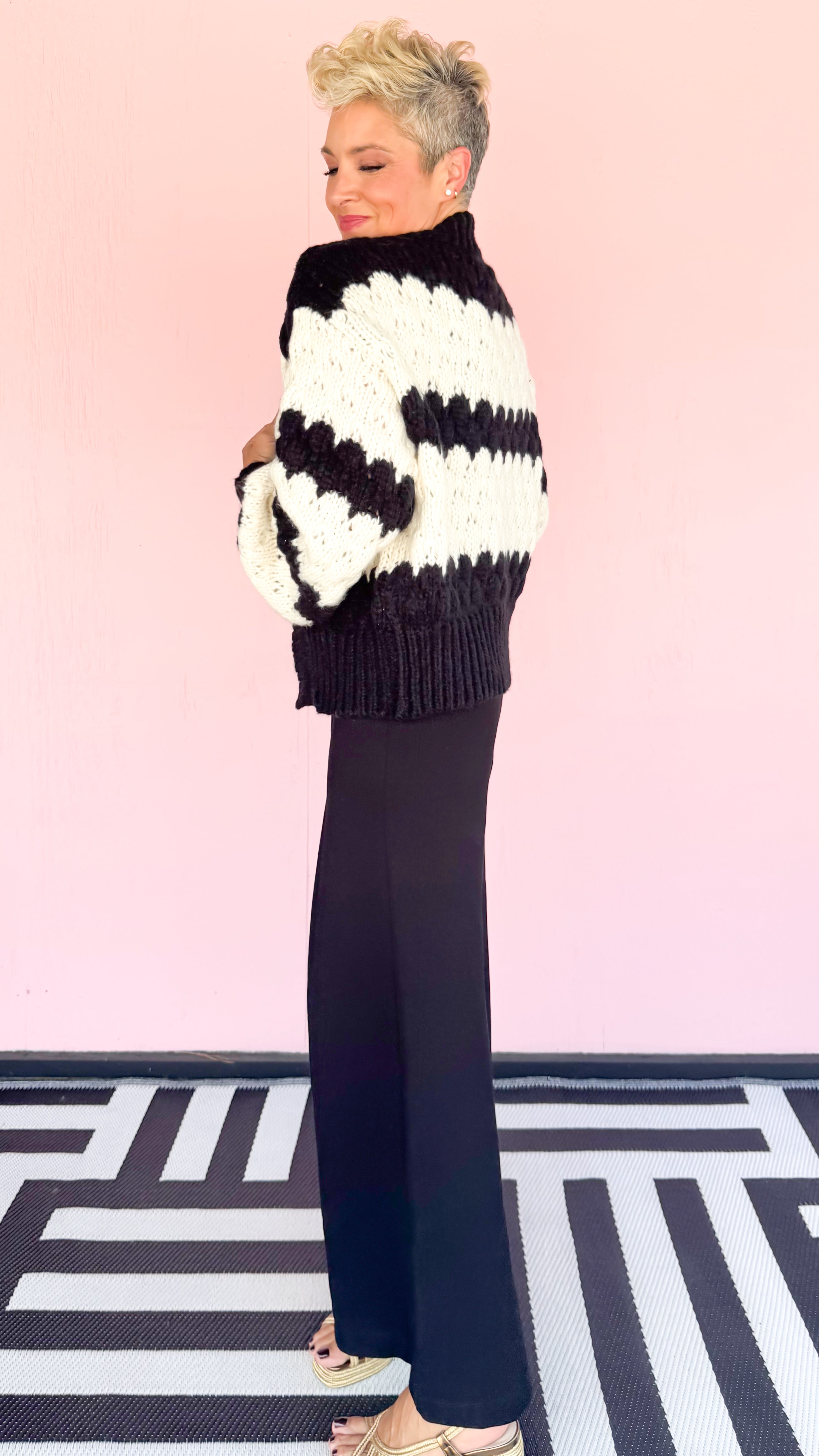 Striped Chunky Cardigan/B&W