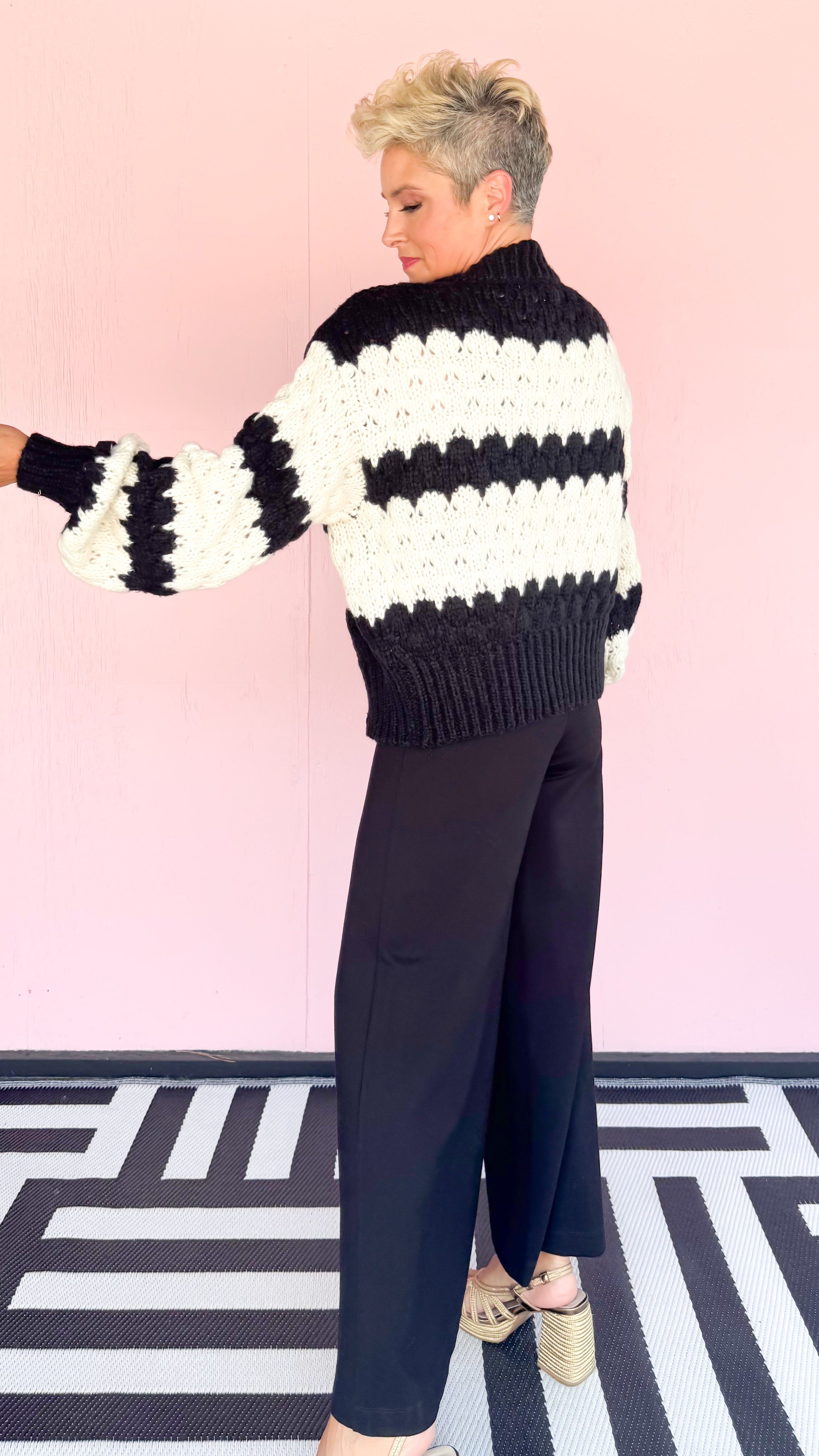 Striped Chunky Cardigan/B&W