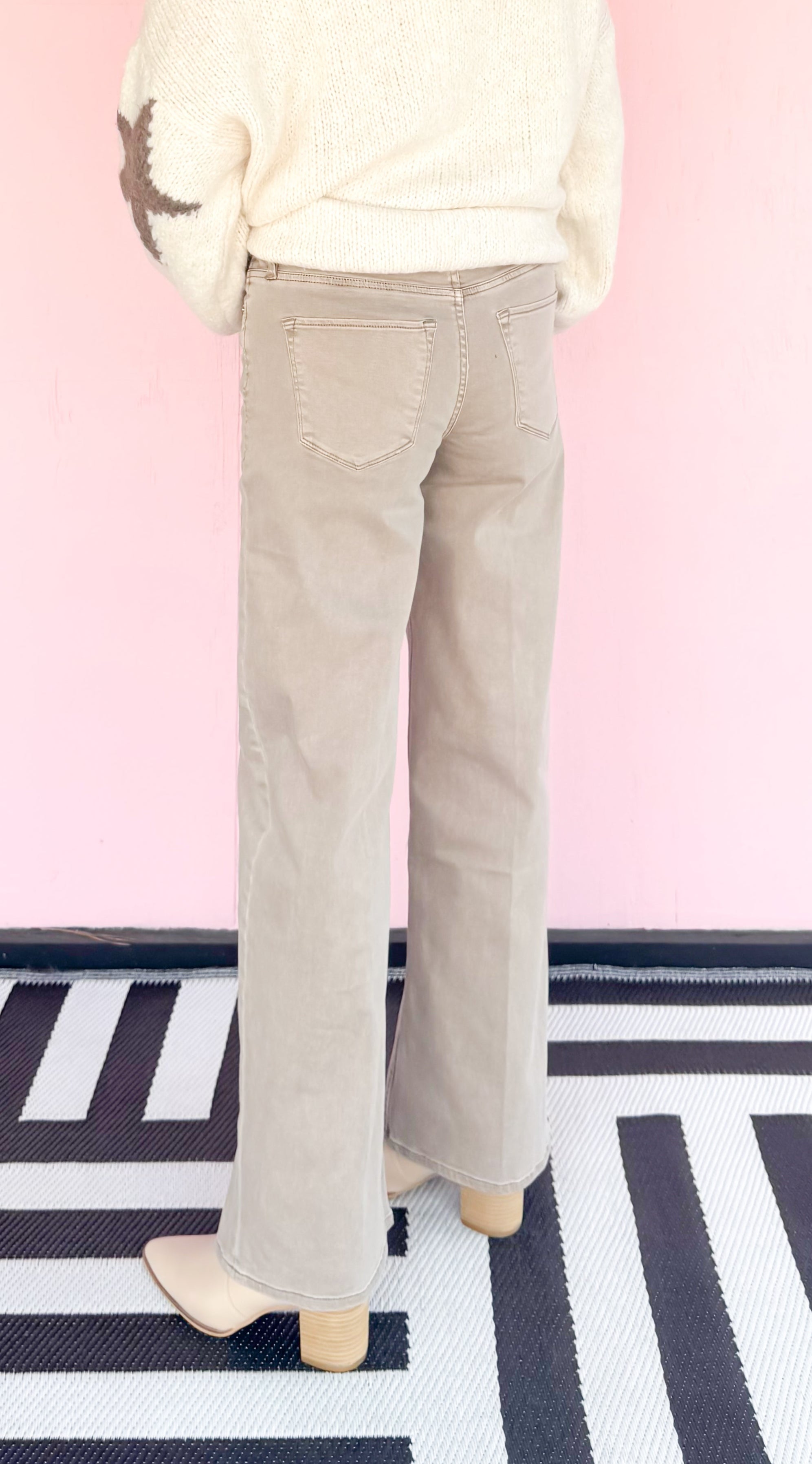 TAYLOR STRAIGHT LEG JEAN/Cashmere