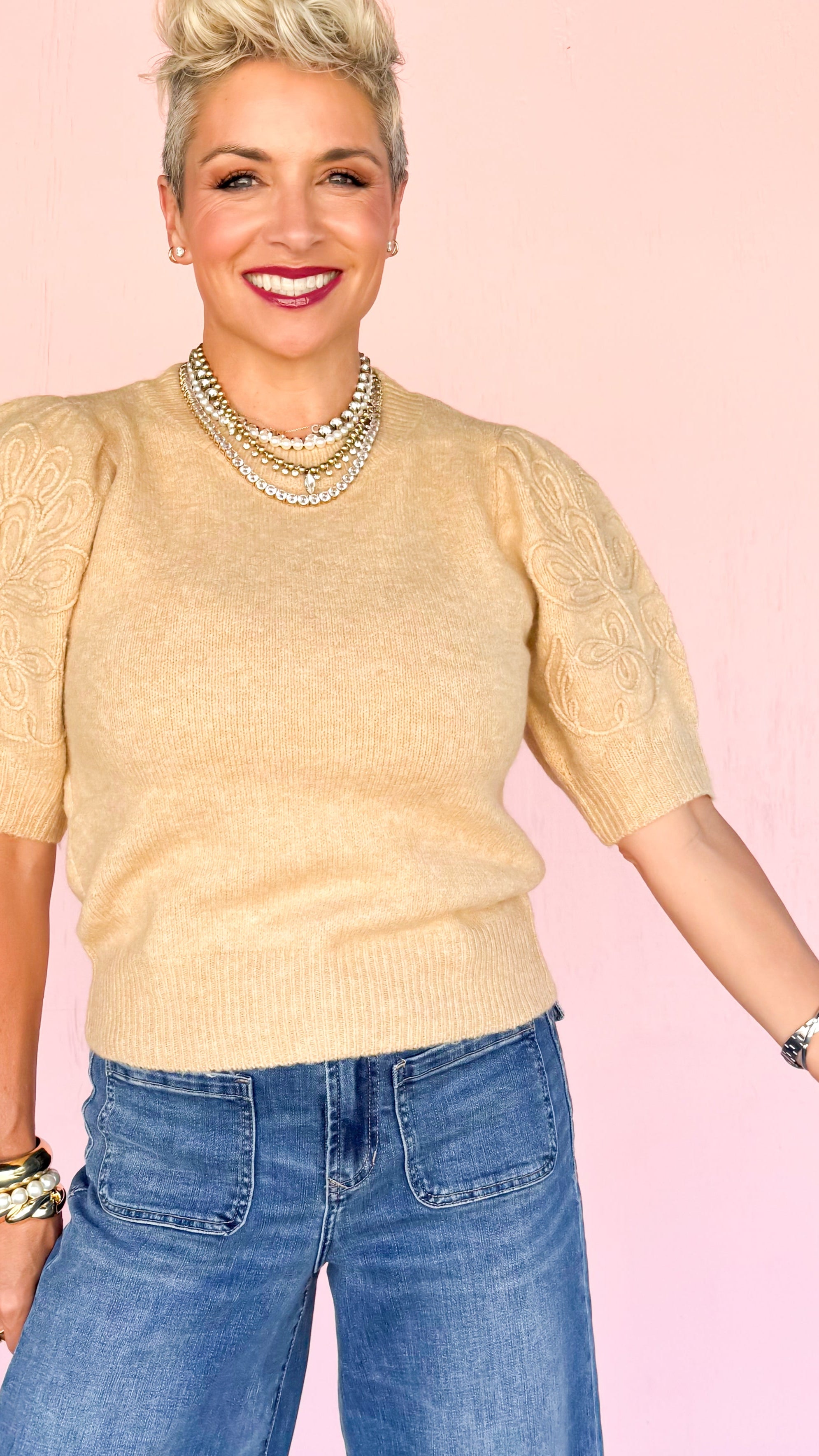 Embroidered Short Sleeve Sweater/Tan