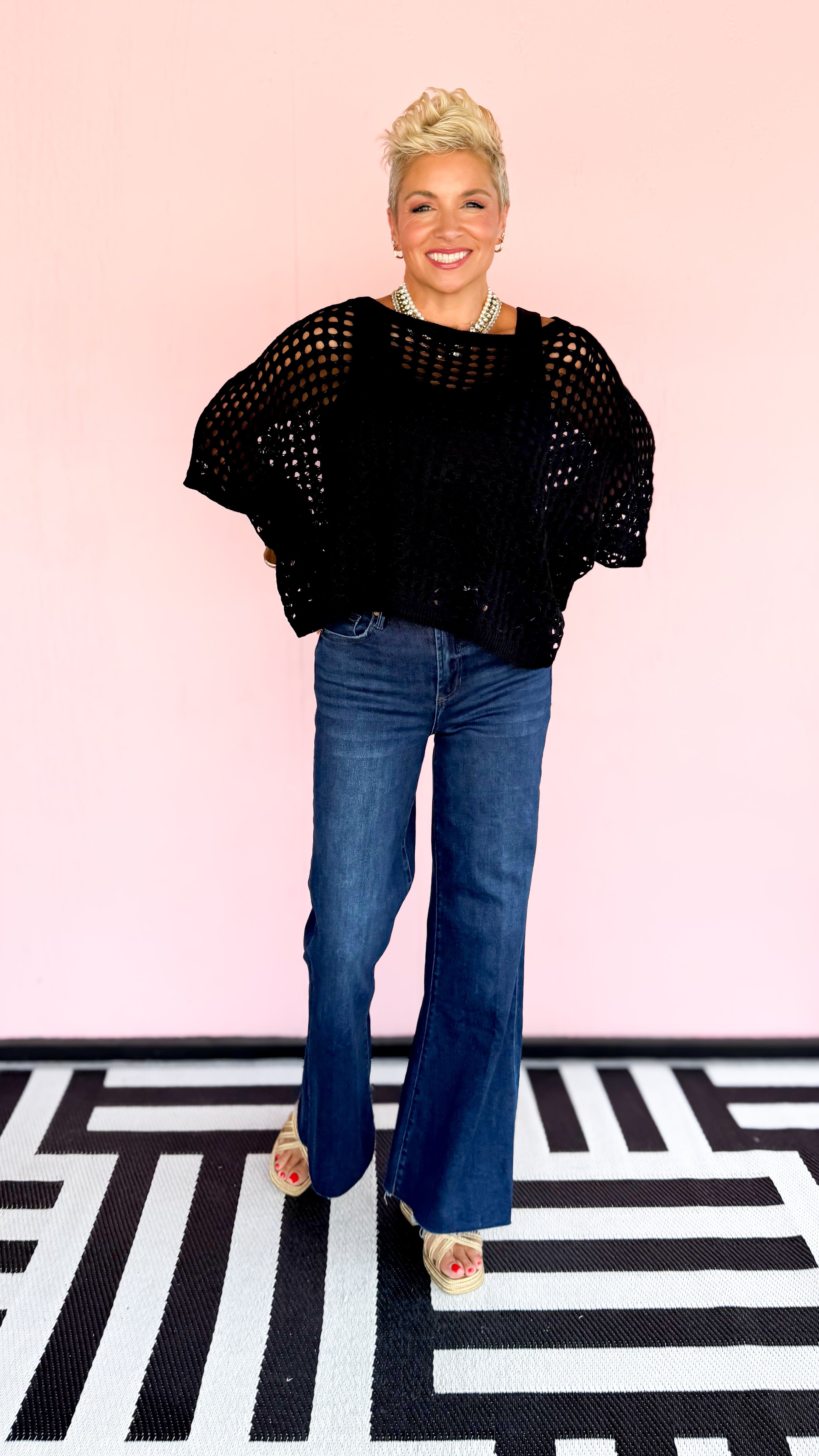 Winona Poncho Top/Black - The BLVD
