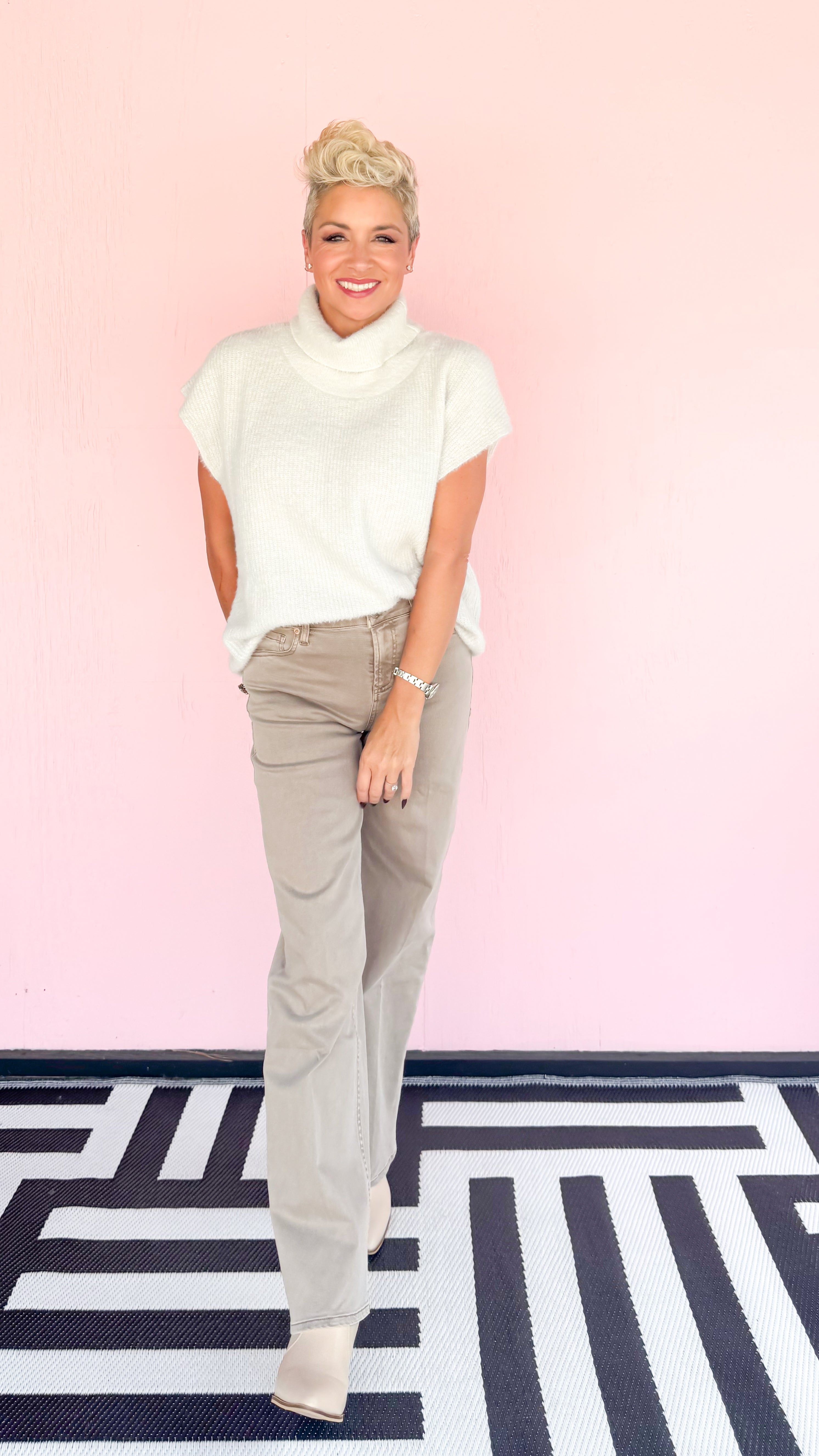 Jack Sleeveless Turtleneck Sweater in Gray