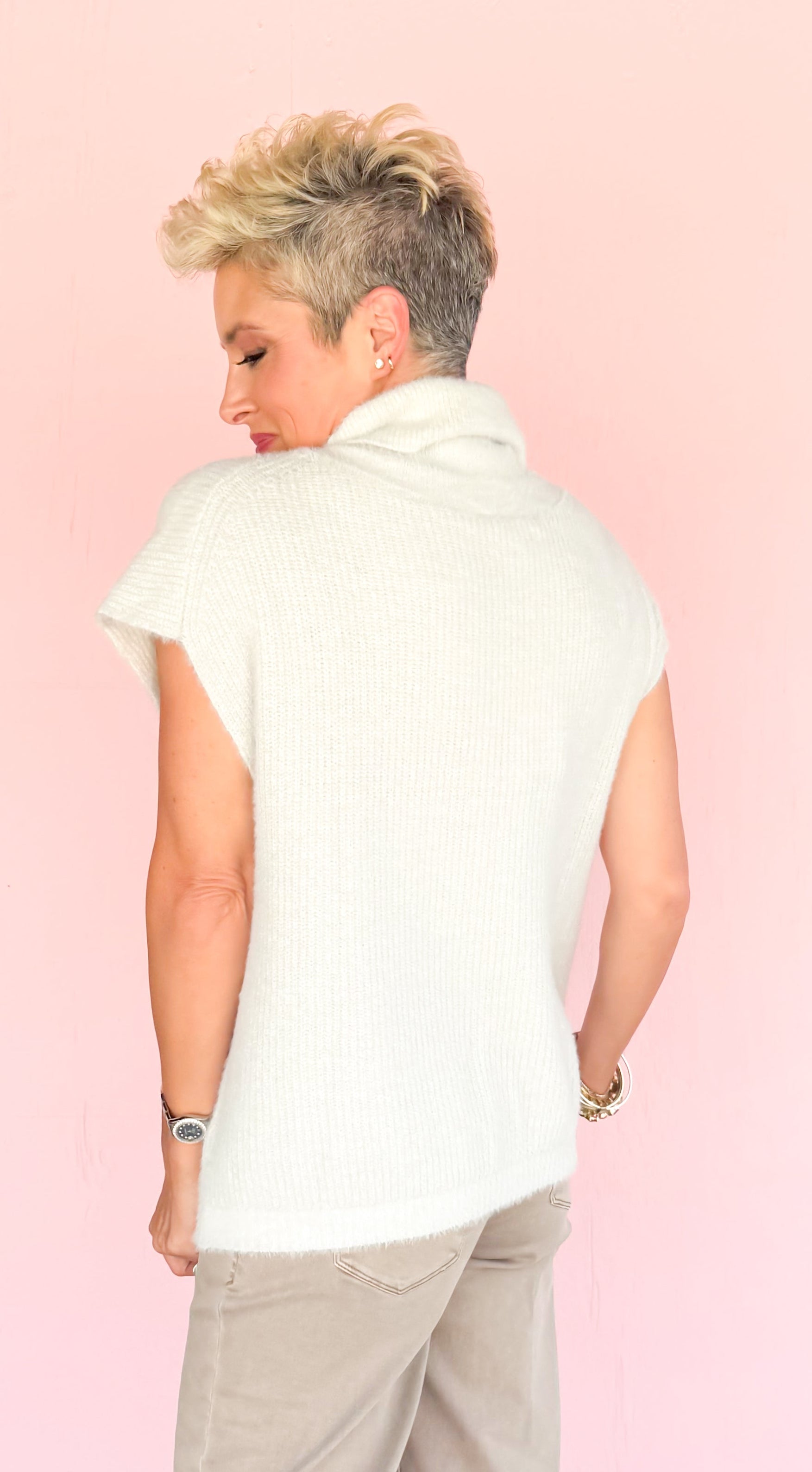 Jack Sleeveless Turtleneck Sweater in Gray