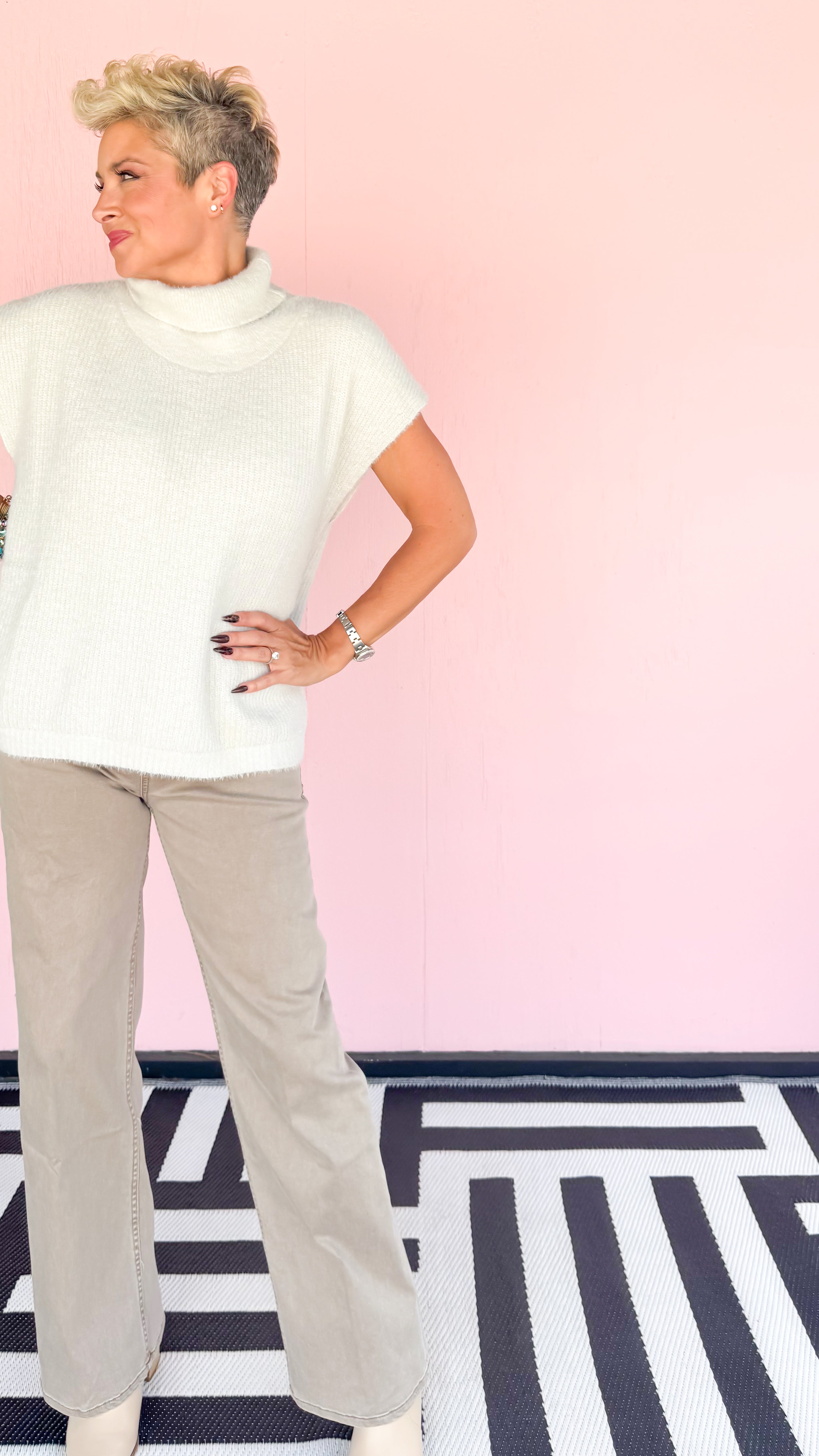 Jack Sleeveless Turtleneck Sweater in Gray