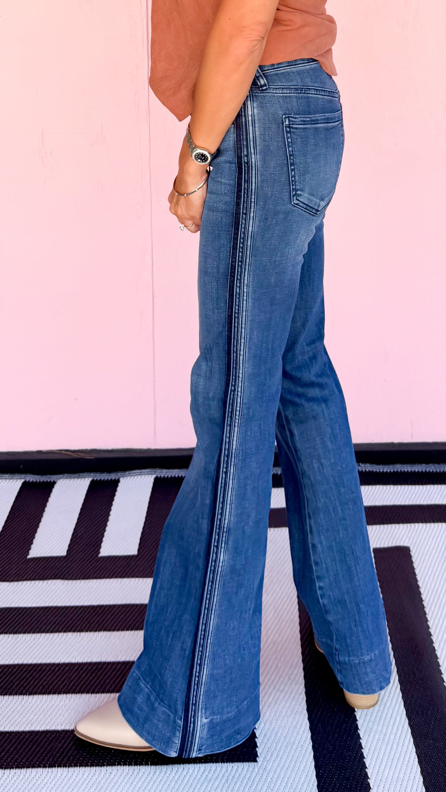 Hannah Flare Jean - The BLVD