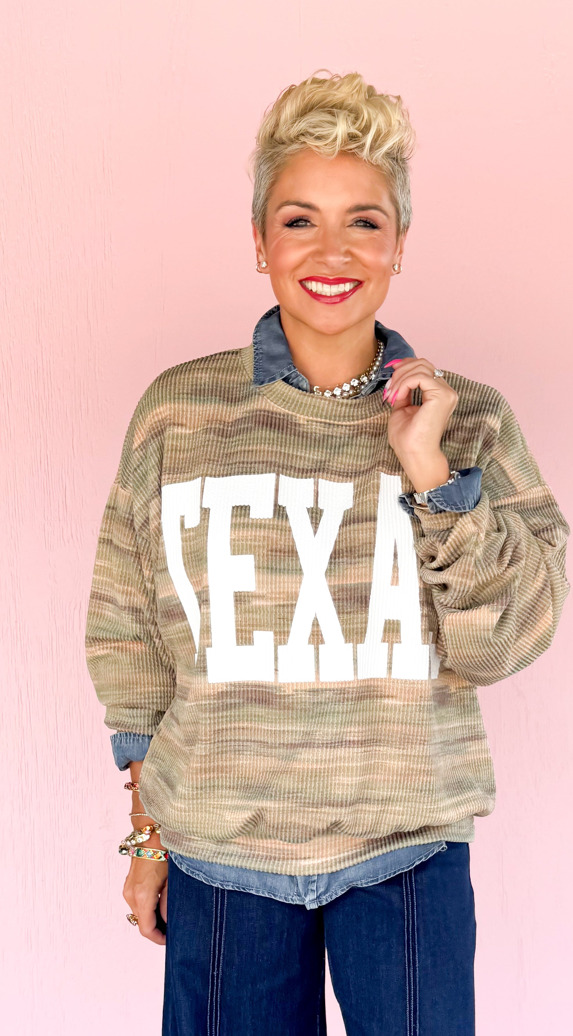 Oversized Texas Graphic Top in Olive