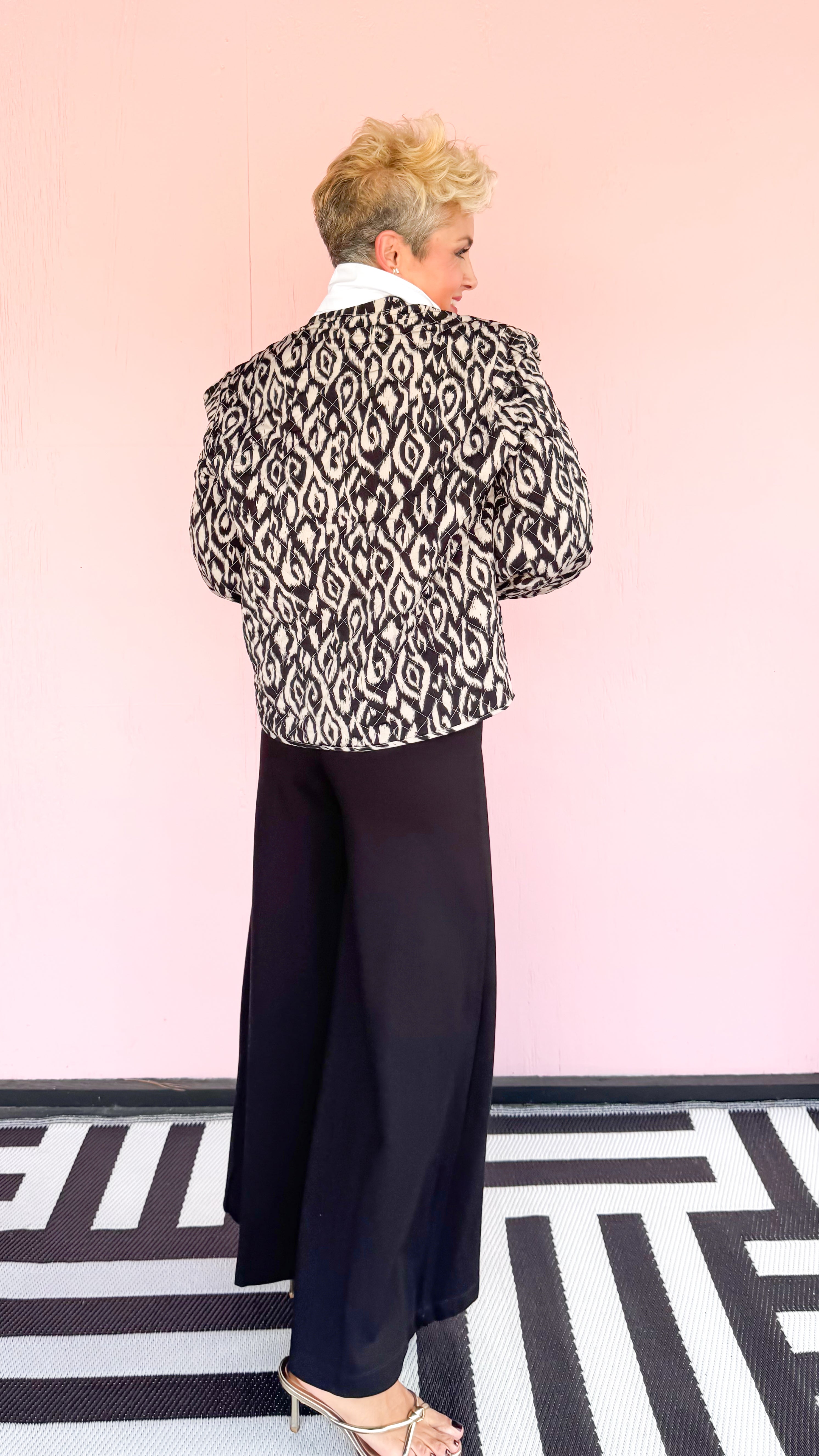 Textured Ikat Quilted Jacket/Black